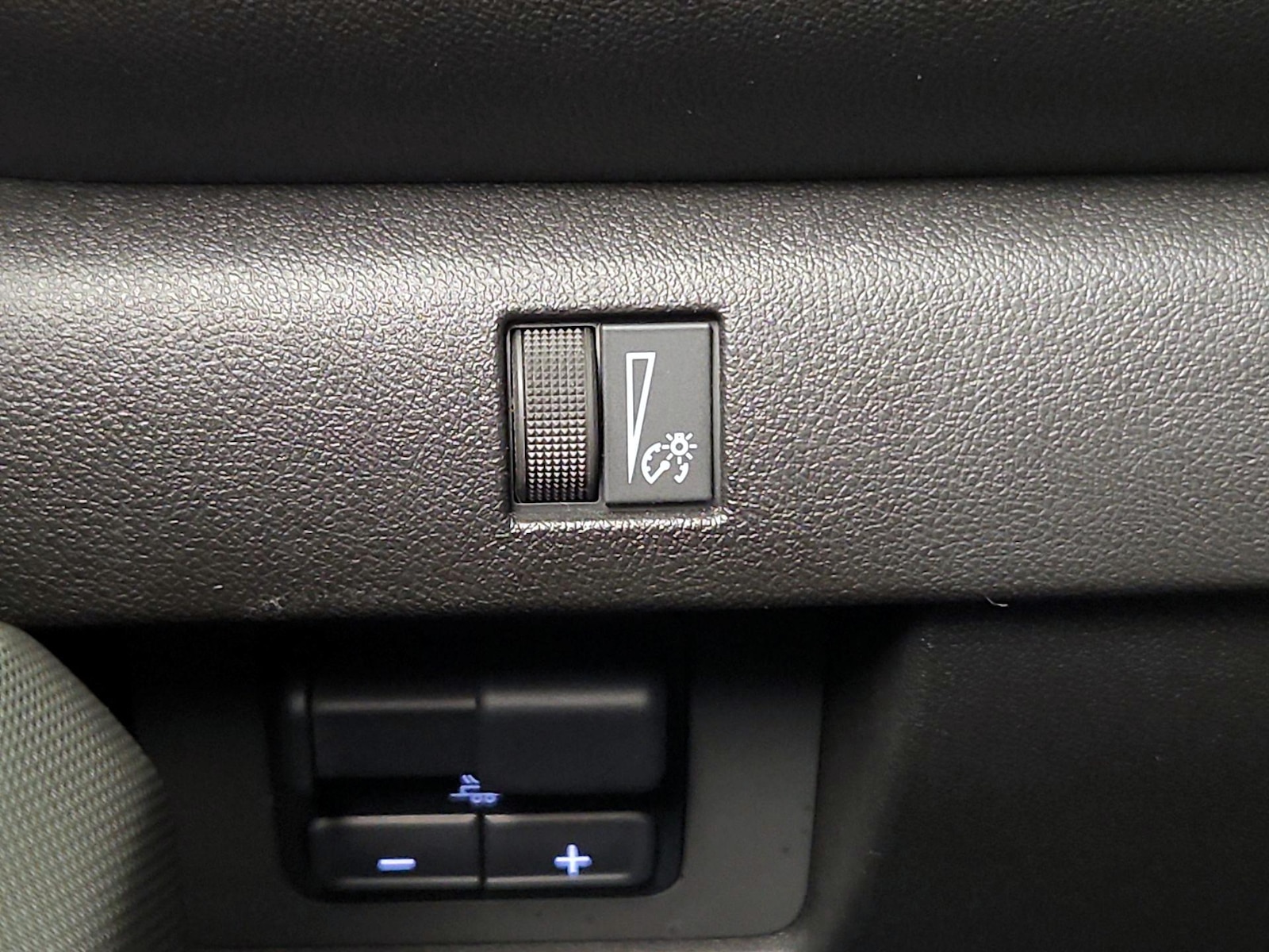2025 Chevrolet Colorado Work Truck - Photo 14