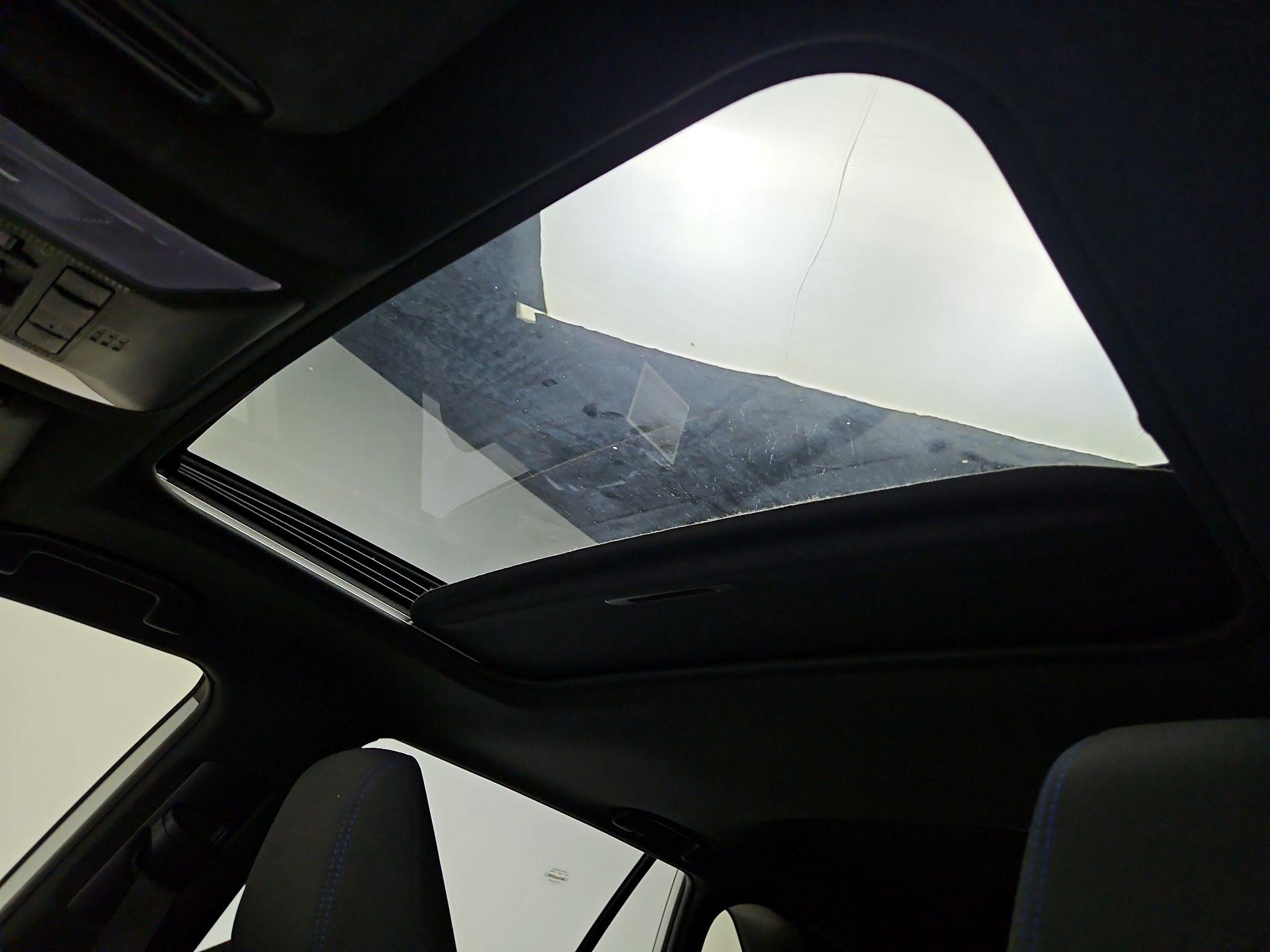 Thumbnail: 2022 Toyota RAV4 - 19