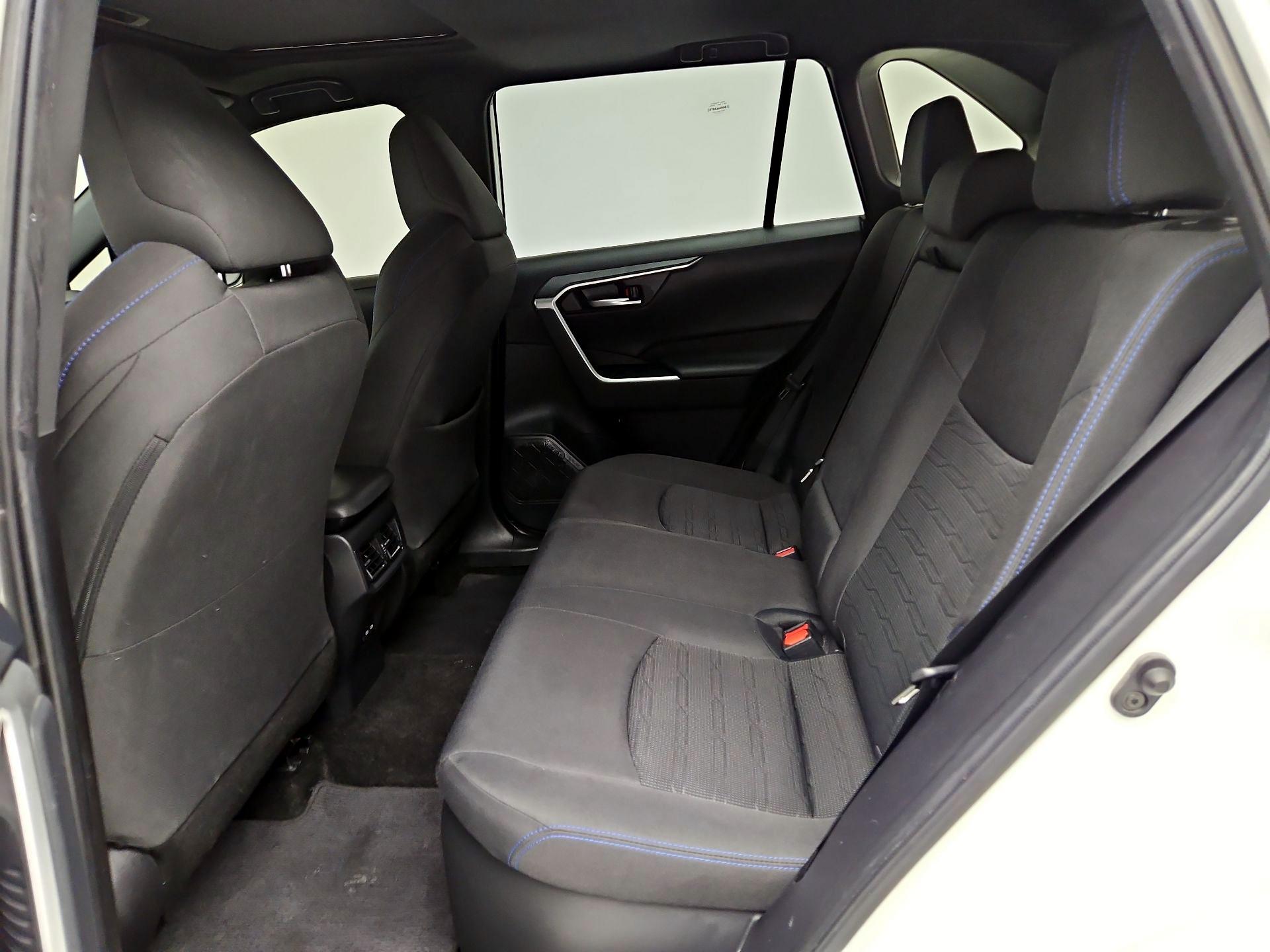 Thumbnail: 2022 Toyota RAV4 - 20