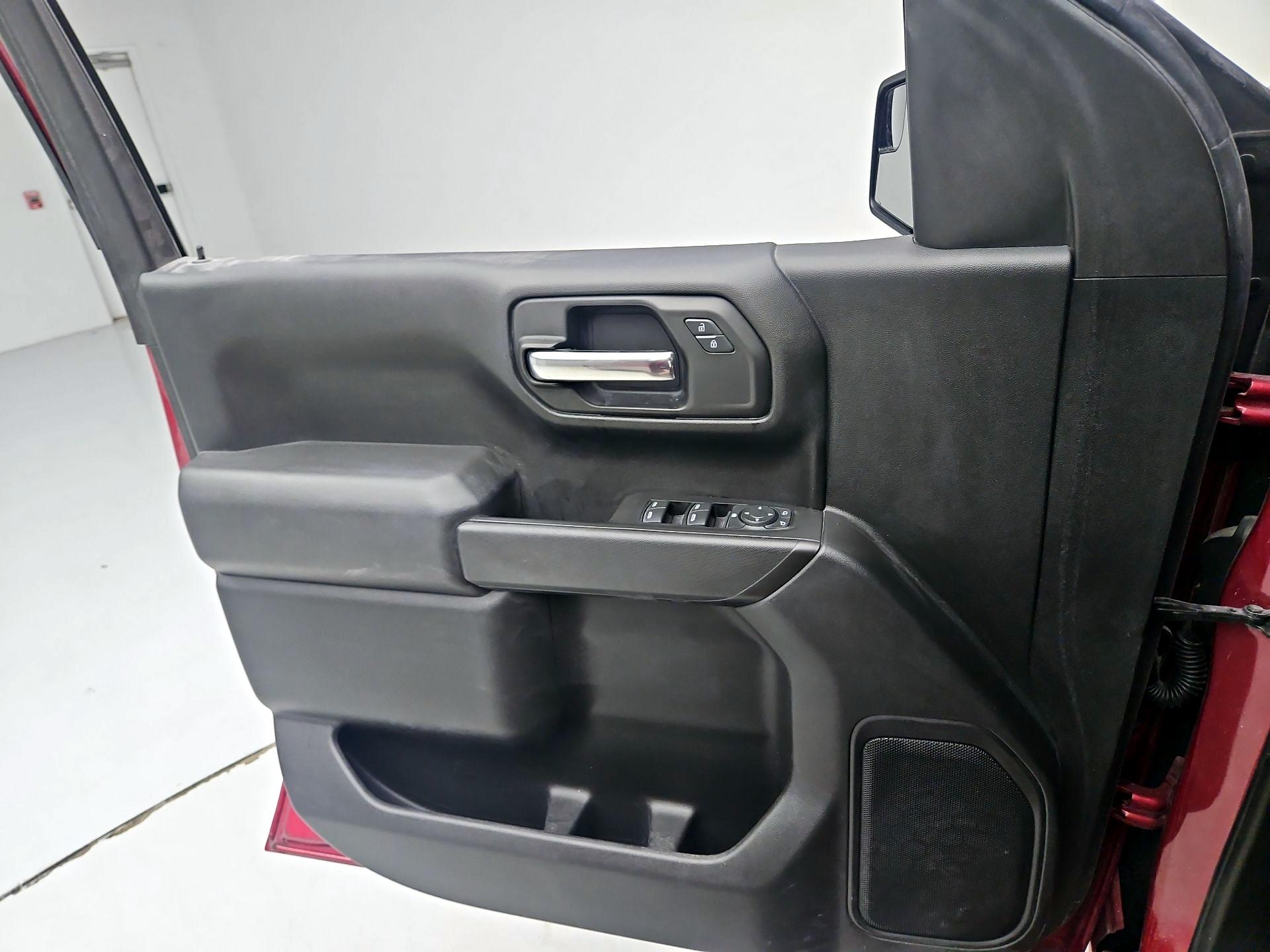 Thumbnail: 2020 Chevrolet Silverado 1500 - 12