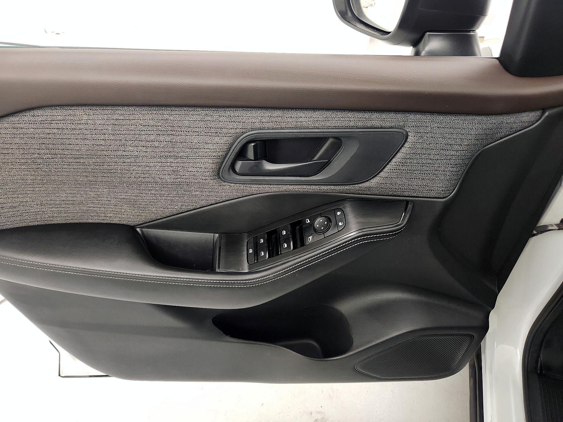 Thumbnail: 2022 Nissan Rogue - 12