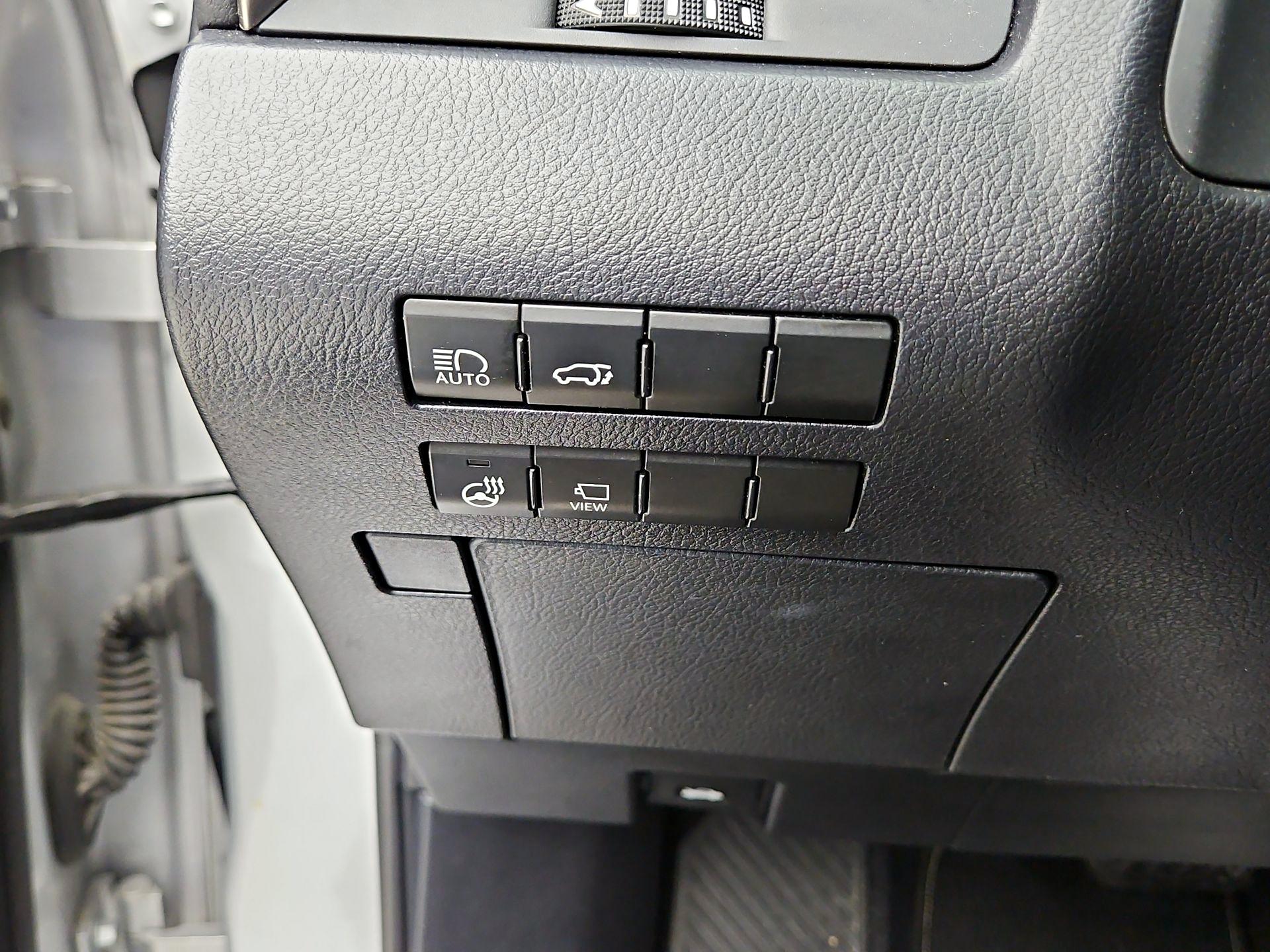 Thumbnail: 2019 Lexus RX - 13