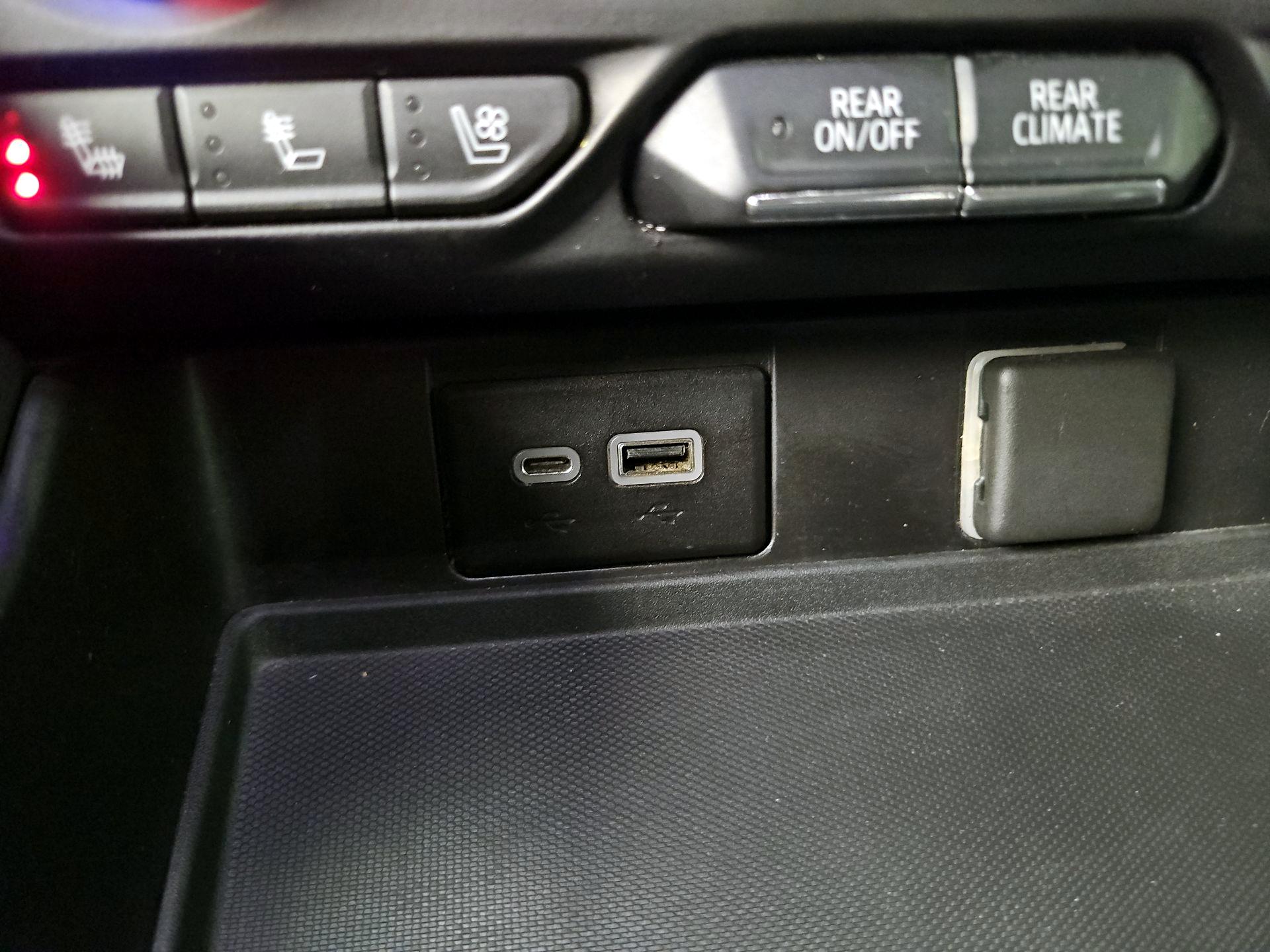 Thumbnail: 2022 Chevrolet Suburban - 19