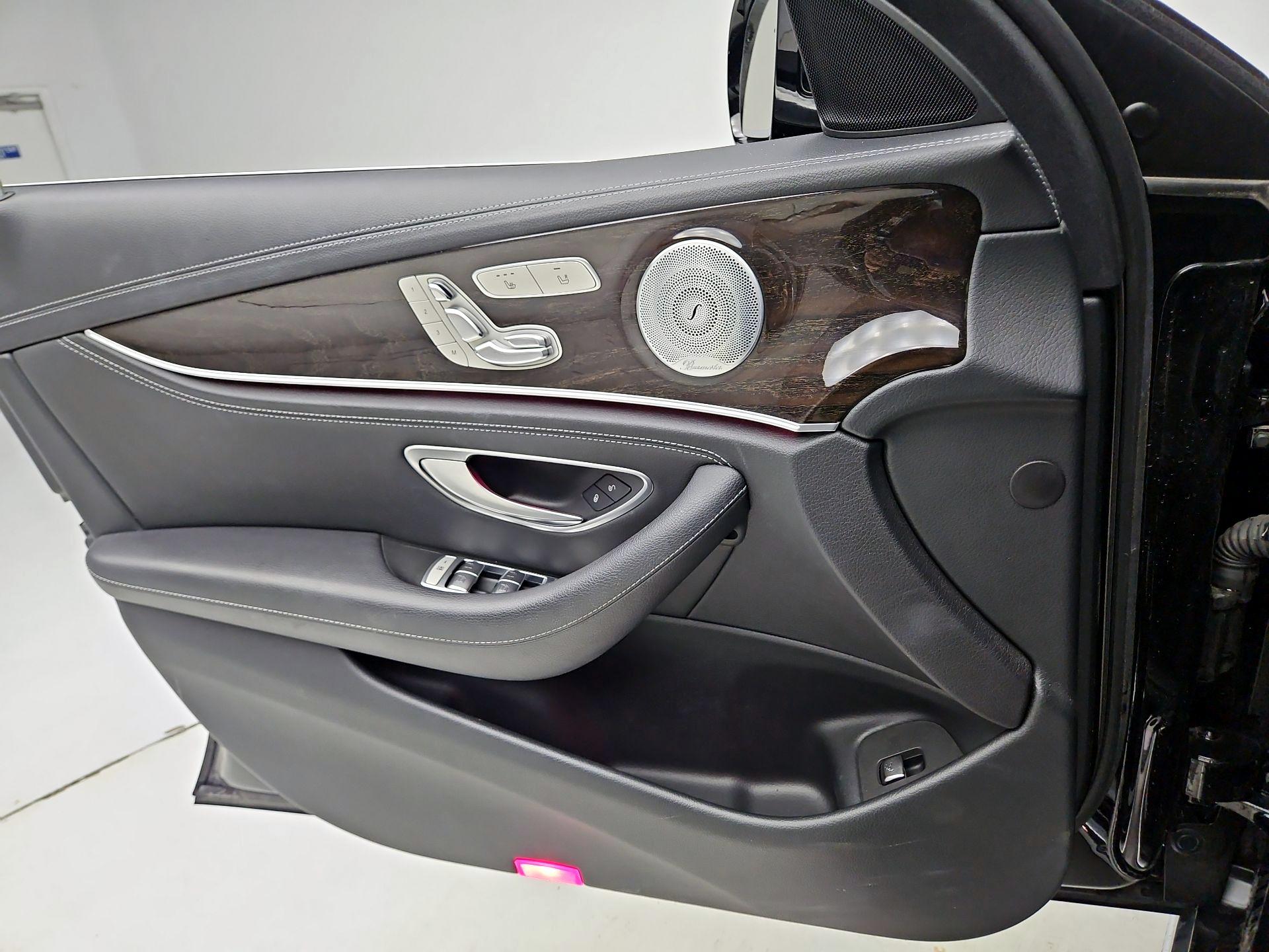 Thumbnail: 2017 Mercedes-Benz E-Class - 12