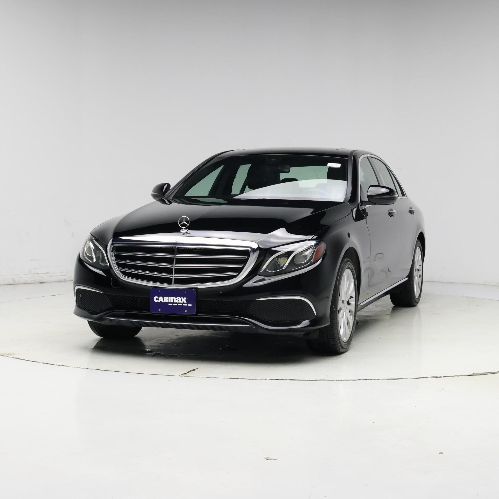 Thumbnail: 2017 Mercedes-Benz E-Class - 4