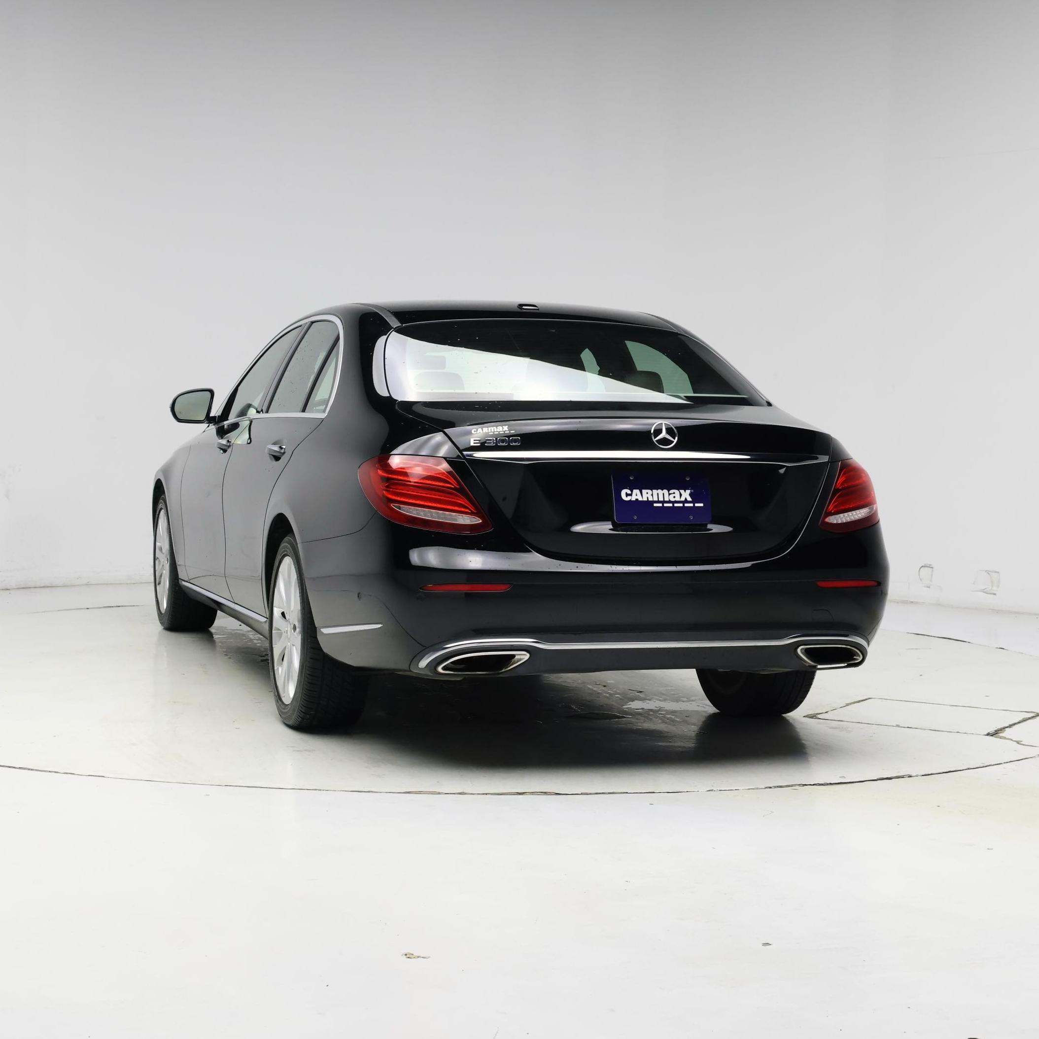 Thumbnail: 2017 Mercedes-Benz E-Class - 6