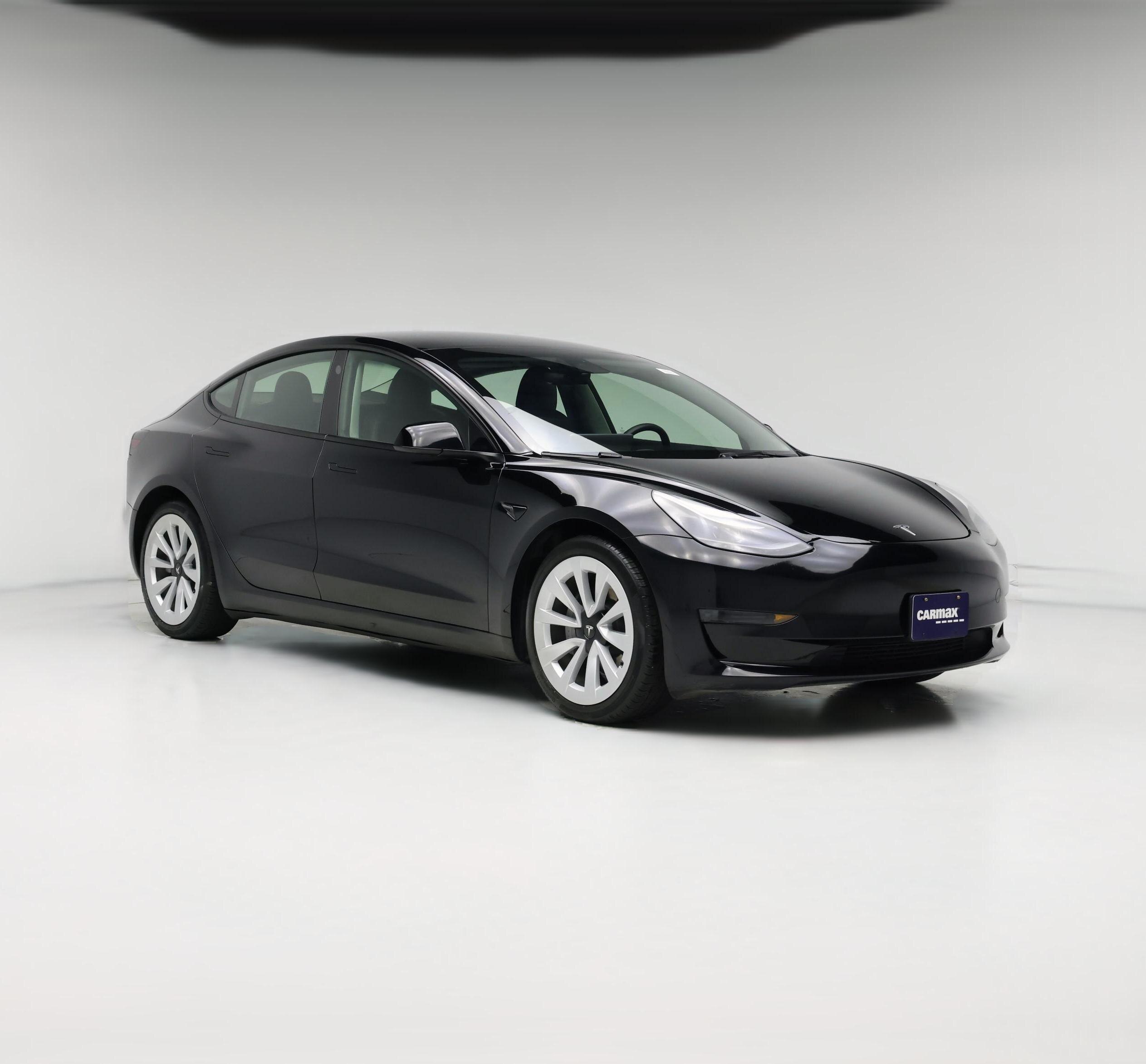 Thumbnail: 2023 Tesla Model 3 - 1