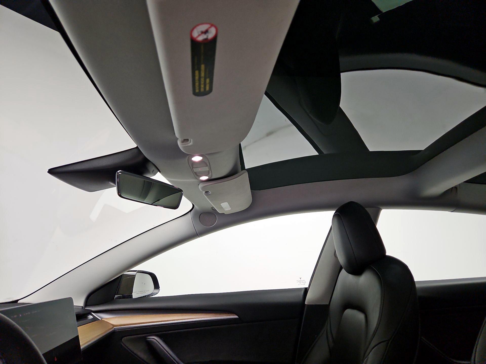 Thumbnail: 2023 Tesla Model 3 - 19