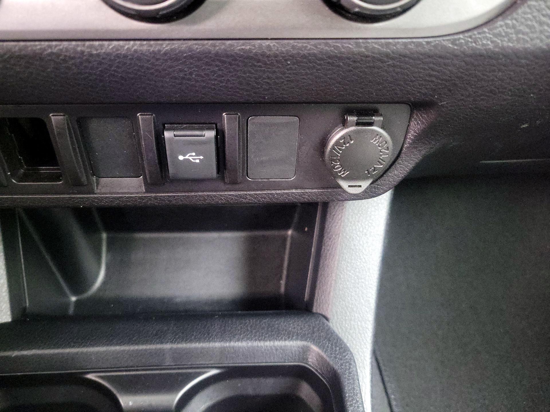 Thumbnail: 2020 Toyota Tacoma - 18