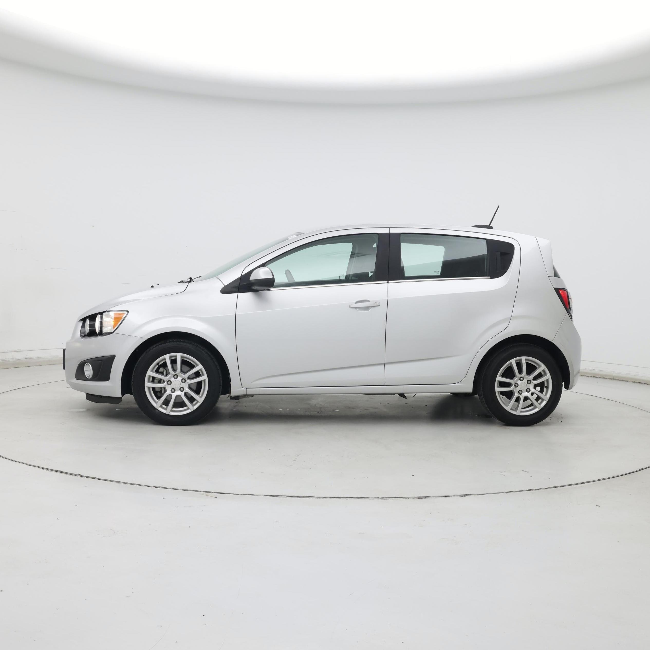 Thumbnail: 2015 Chevrolet Sonic - 3