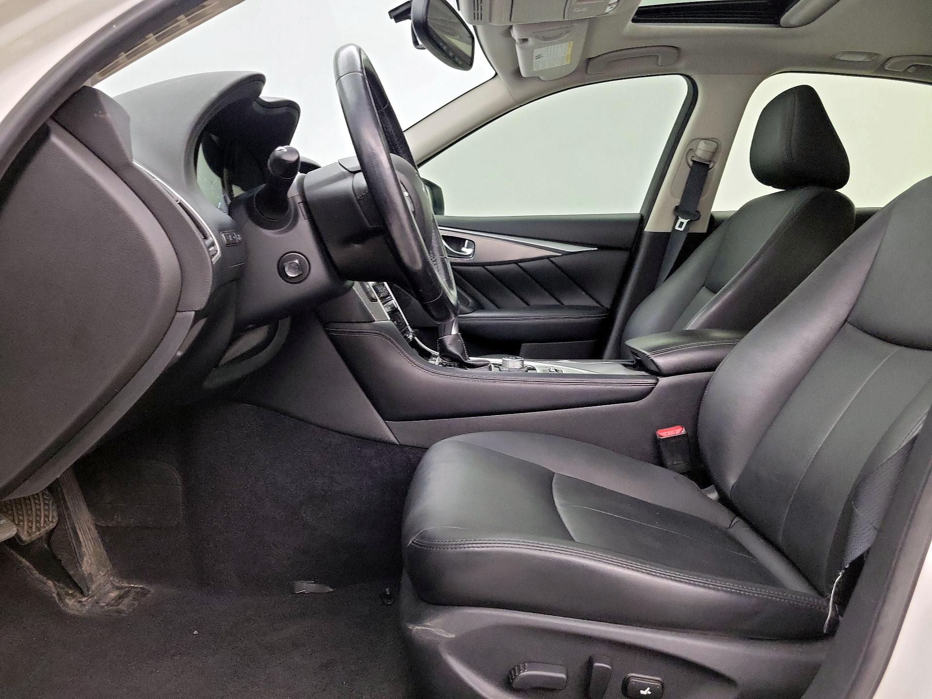 Thumbnail: 2016 INFINITI Q50 - 11