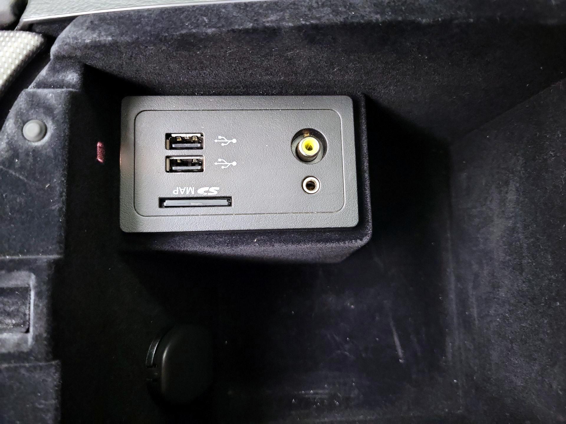 Thumbnail: 2016 INFINITI Q50 - 18