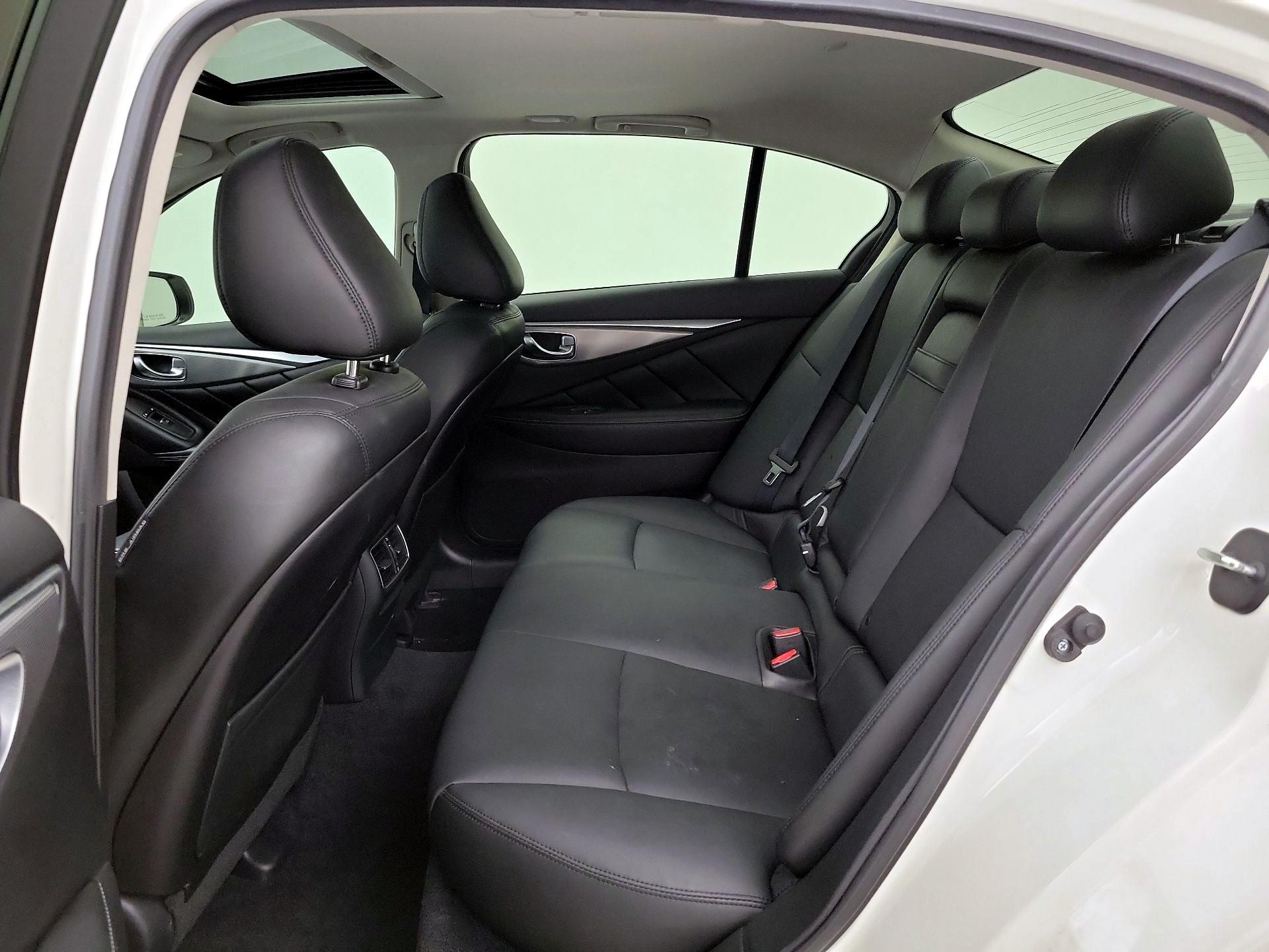 Thumbnail: 2016 INFINITI Q50 - 20