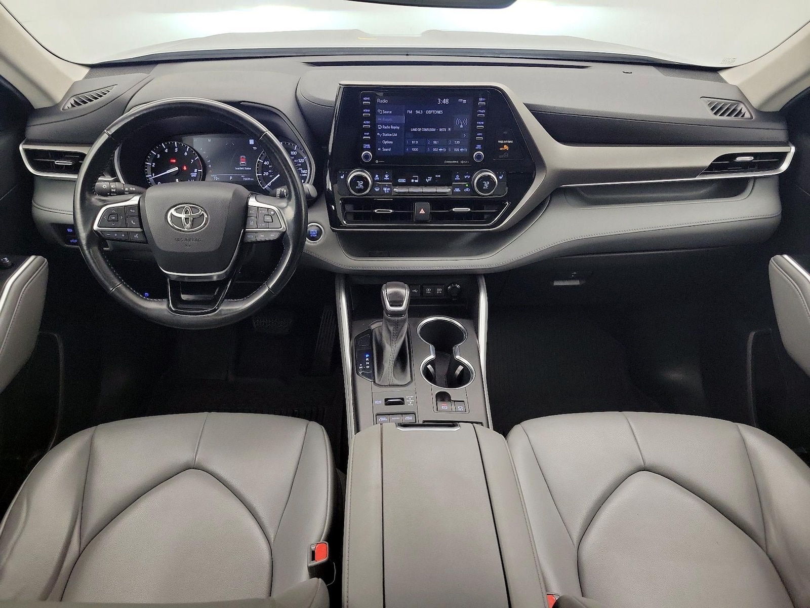 2021 Toyota Highlander XLE - Photo 10