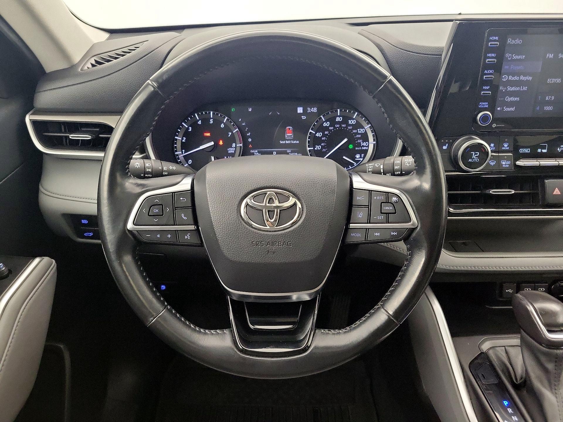 Thumbnail: 2021 Toyota Highlander - 10