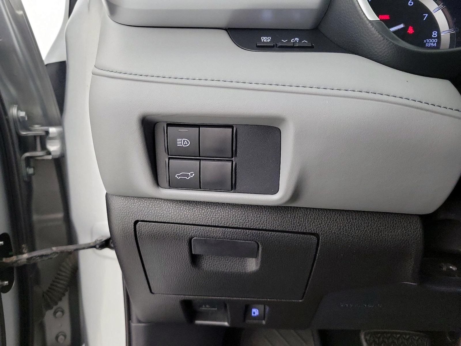 2021 Toyota Highlander XLE - Photo 14