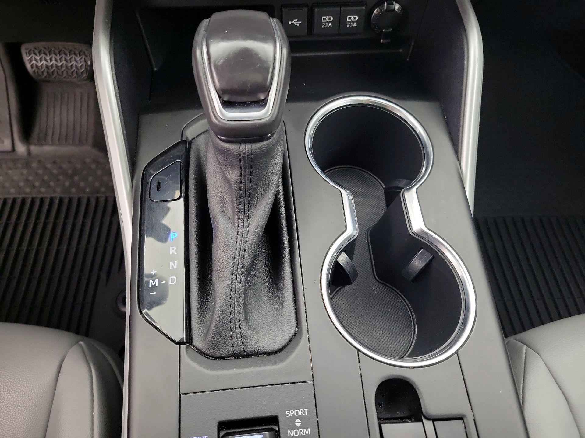 Thumbnail: 2021 Toyota Highlander - 18