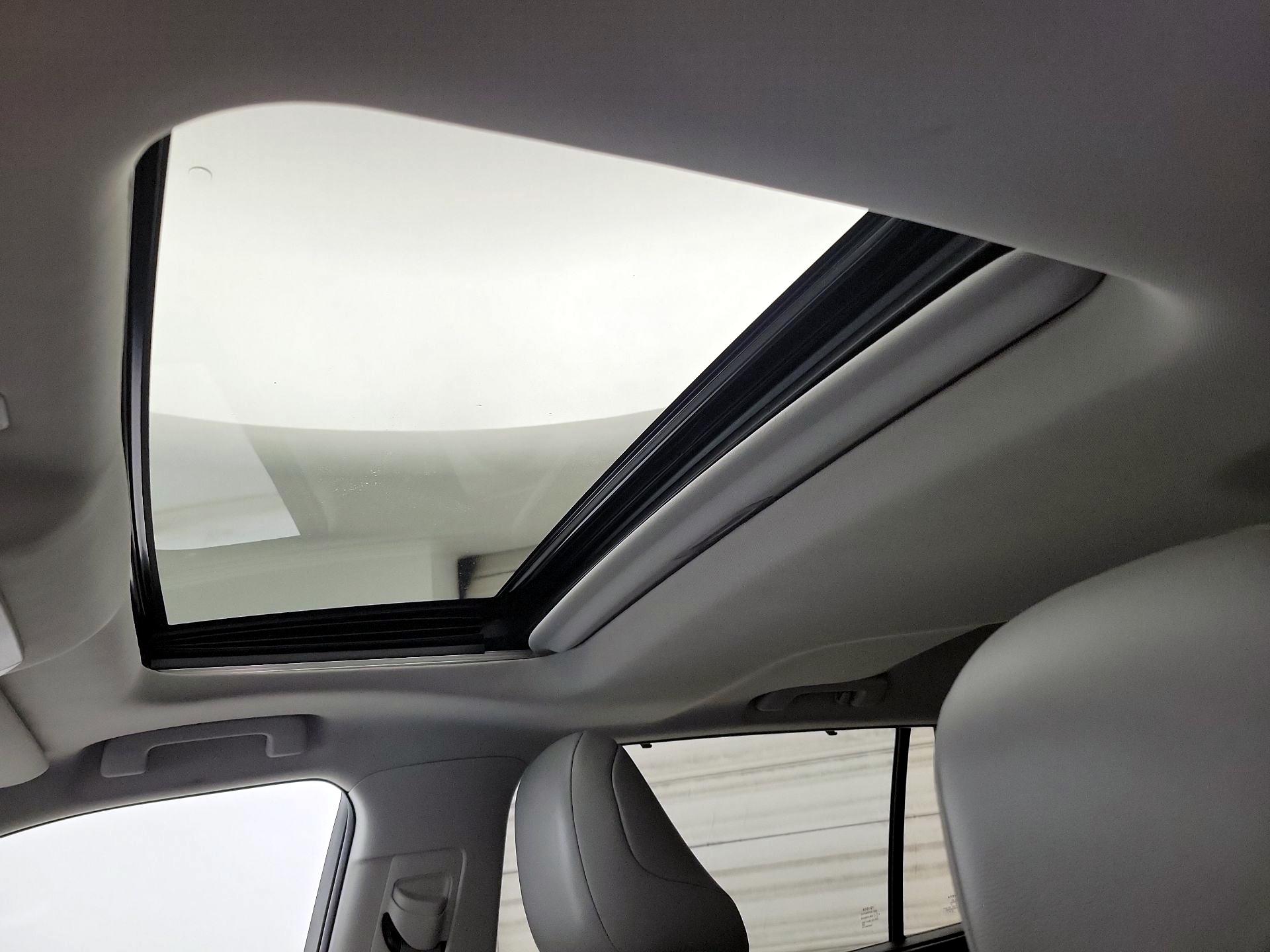 Thumbnail: 2021 Toyota Highlander - 20