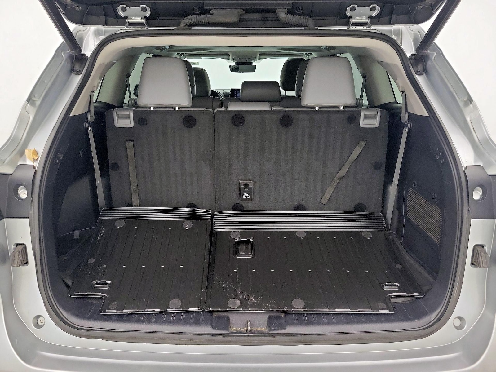 2021 Toyota Highlander XLE - Photo 24
