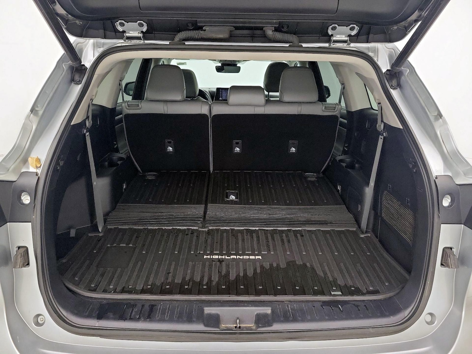 2021 Toyota Highlander XLE - Photo 25