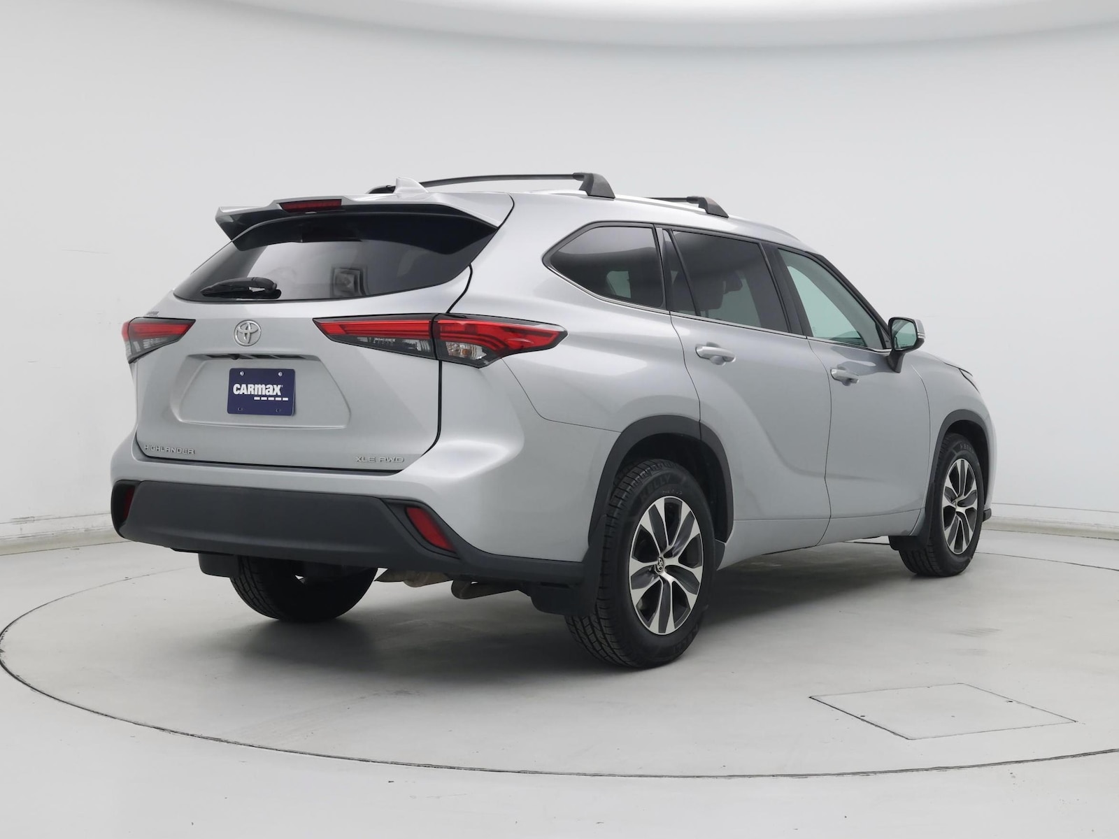 2021 Toyota Highlander XLE - Photo 9