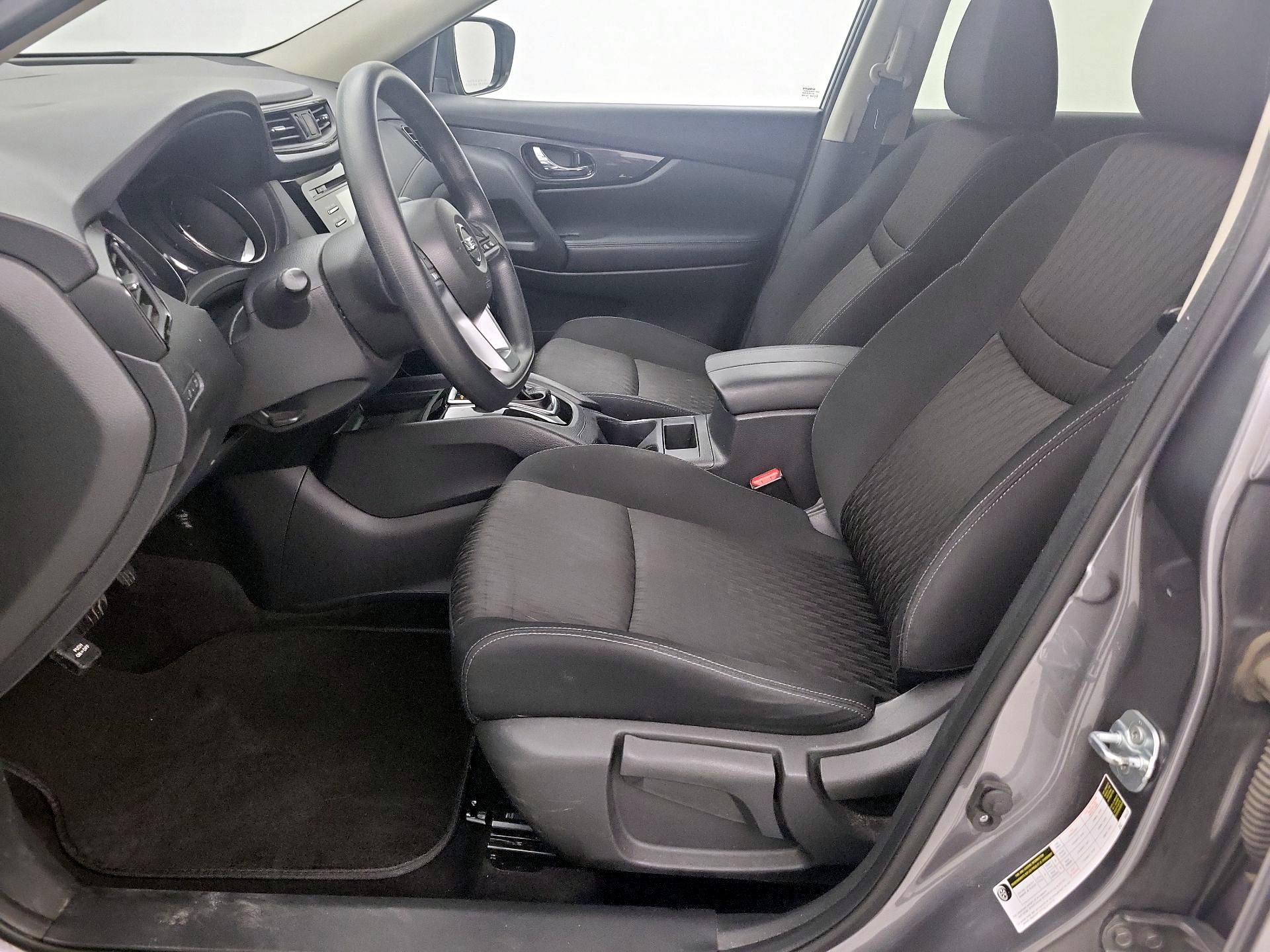 Thumbnail: 2017 Nissan Rogue - 11