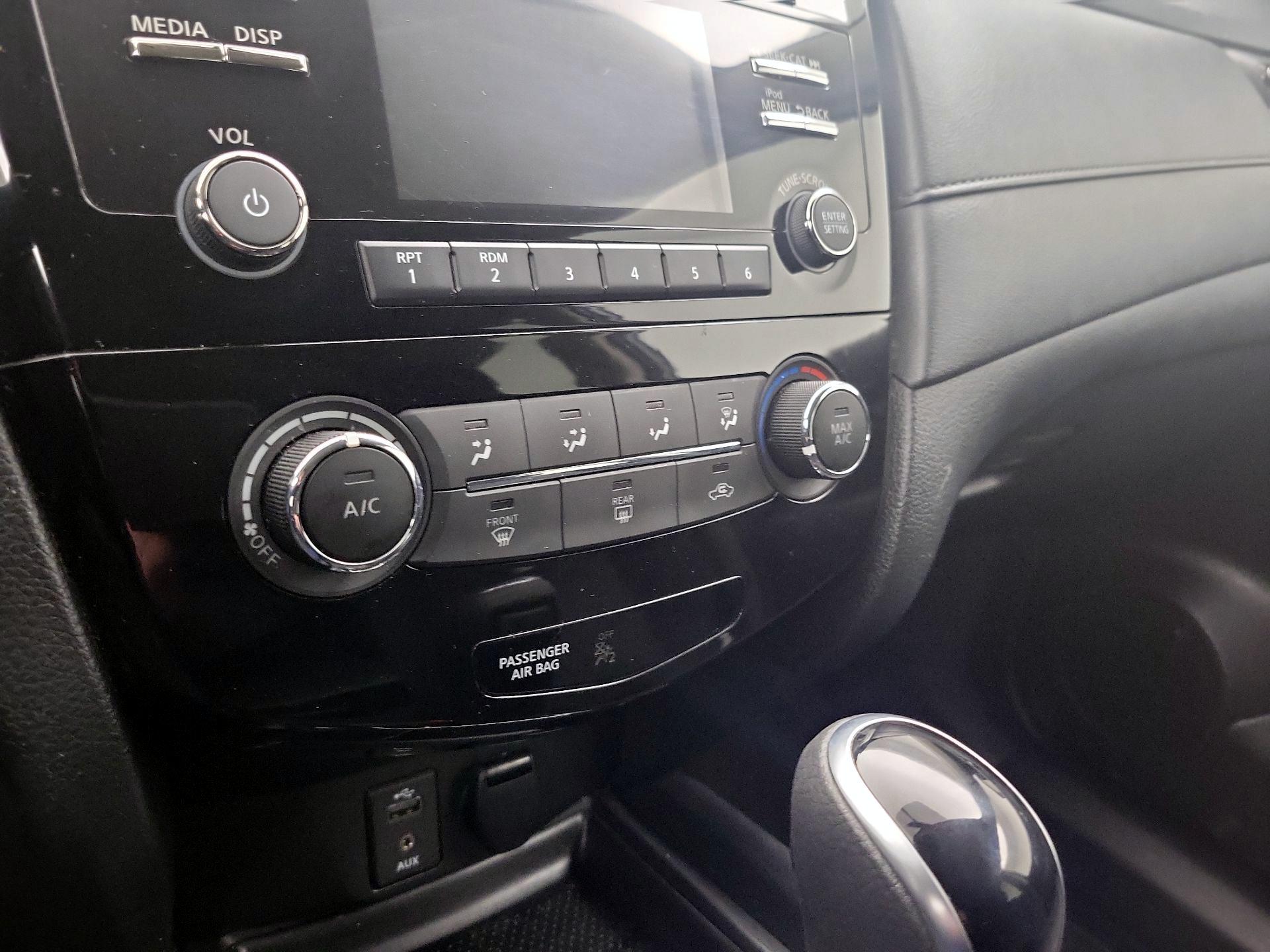 Thumbnail: 2017 Nissan Rogue - 16