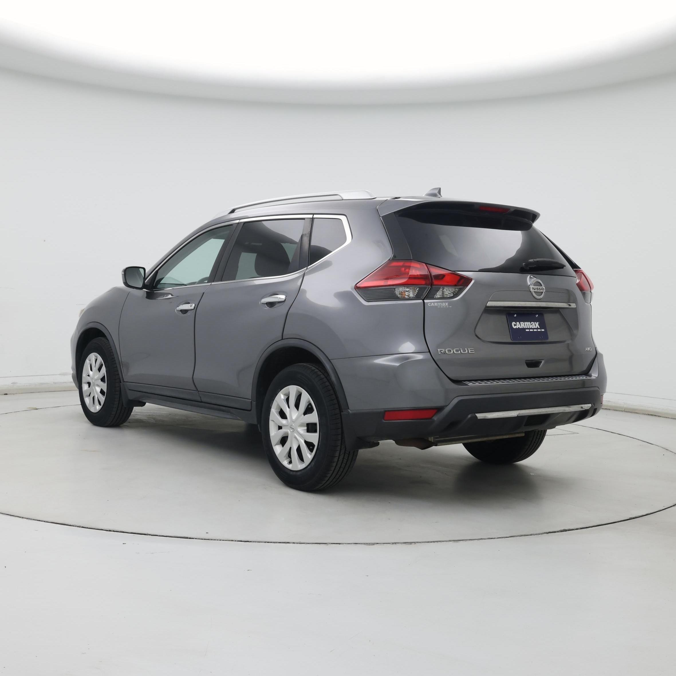 Thumbnail: 2017 Nissan Rogue - 2