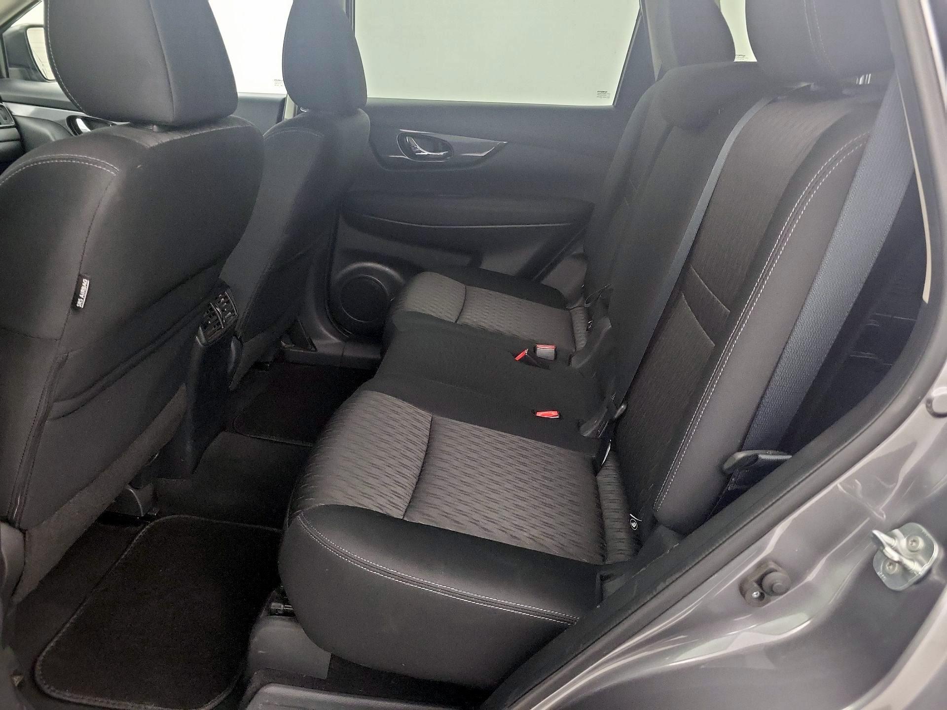 Thumbnail: 2017 Nissan Rogue - 19