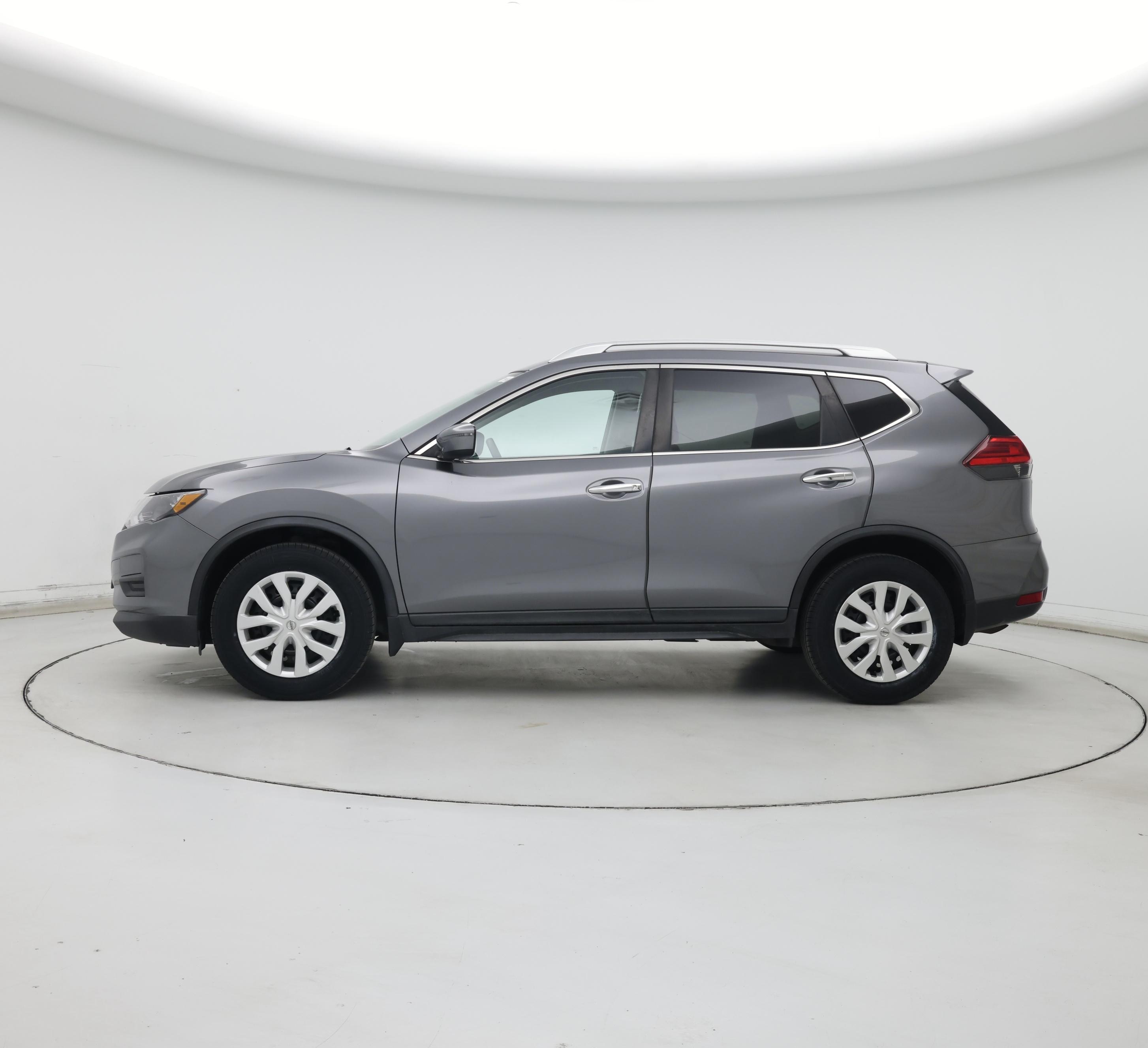 Thumbnail: 2017 Nissan Rogue - 3