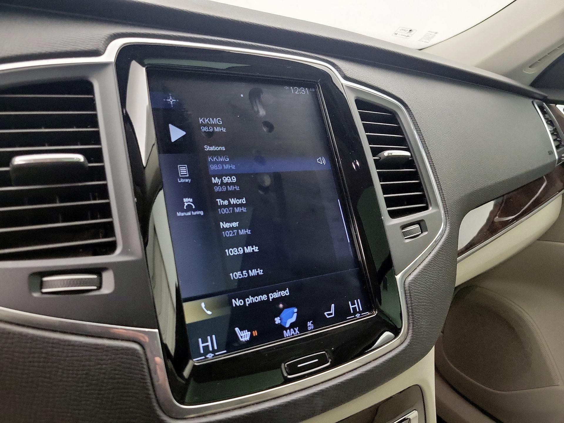 Thumbnail: 2019 Volvo XC90 - 16