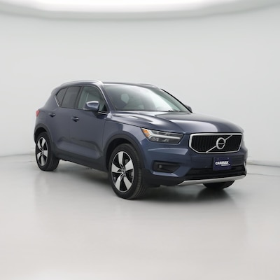 2022 Volvo XC40 T5 Momentum
