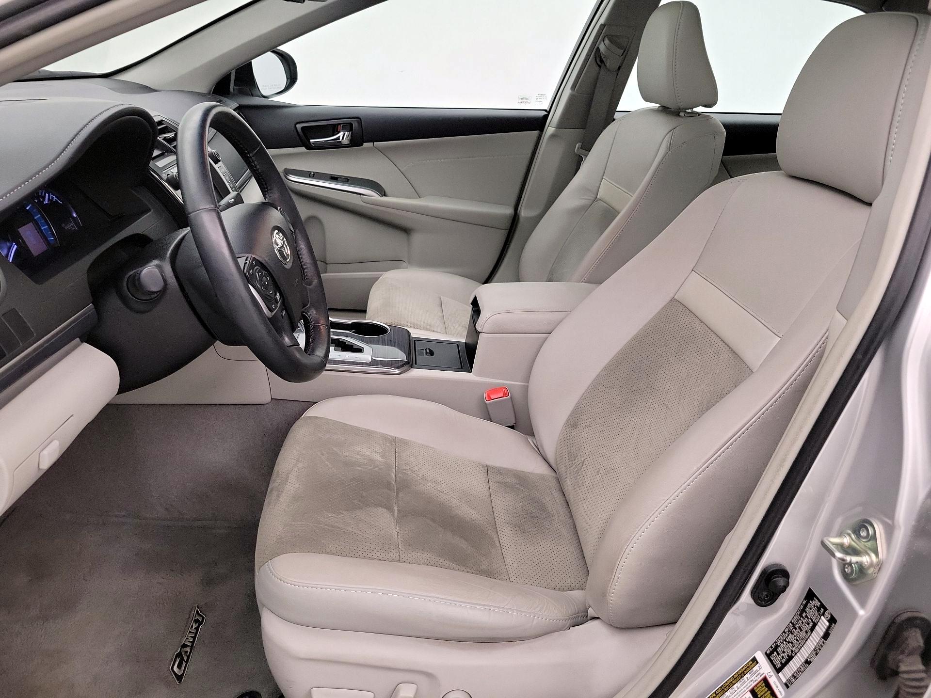 Thumbnail: 2014 Toyota Camry - 11