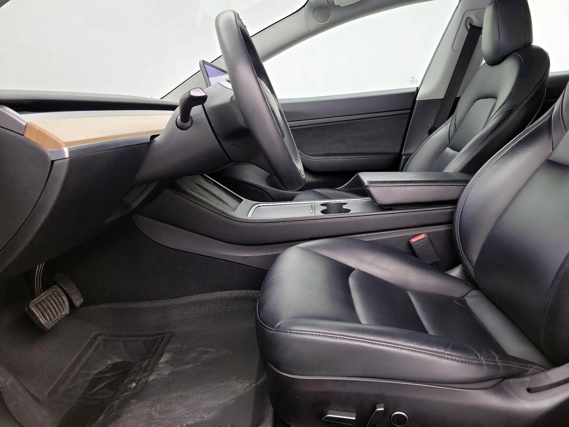 Thumbnail: 2021 Tesla Model 3 - 11