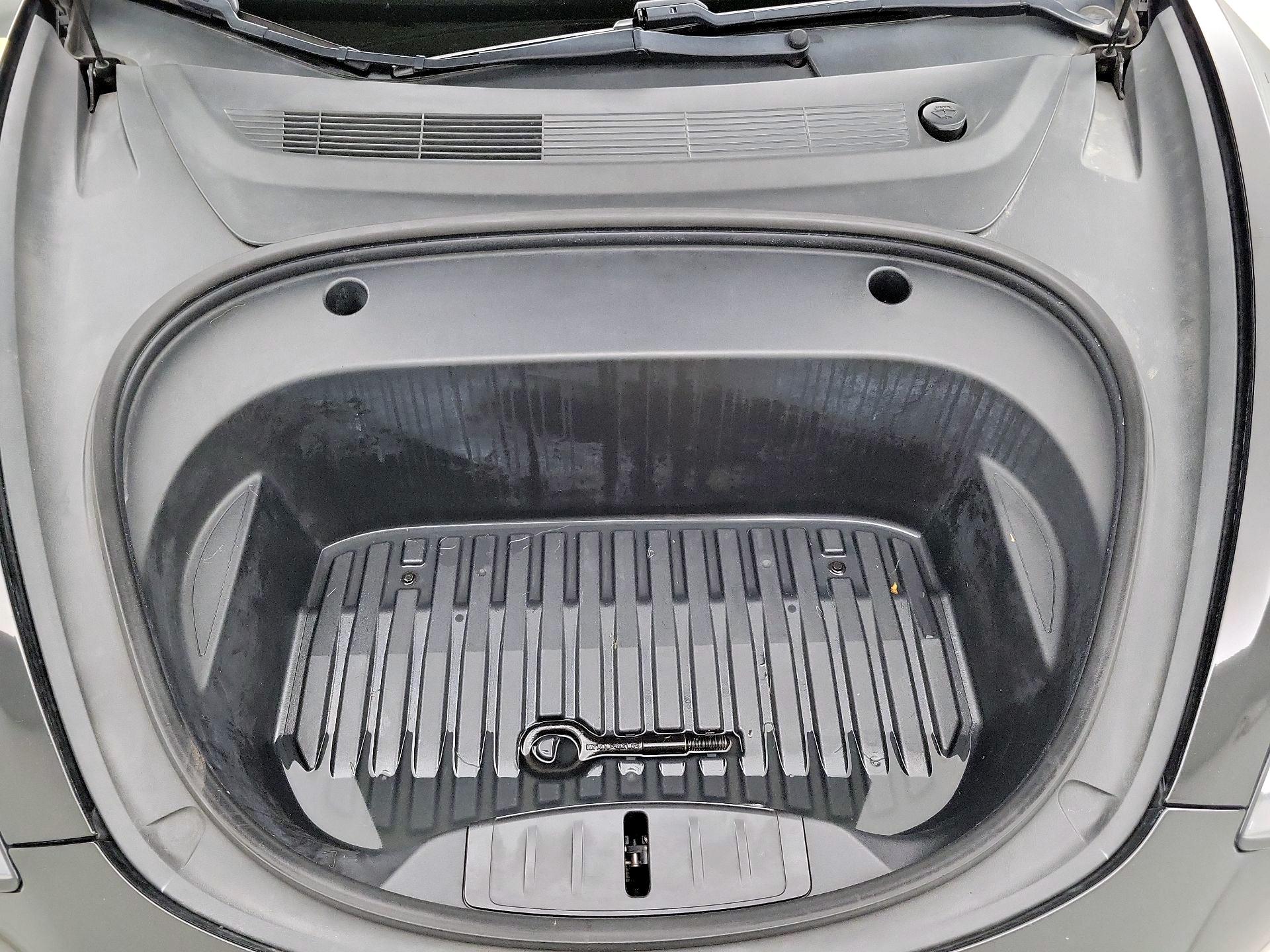 Thumbnail: 2021 Tesla Model 3 - 19