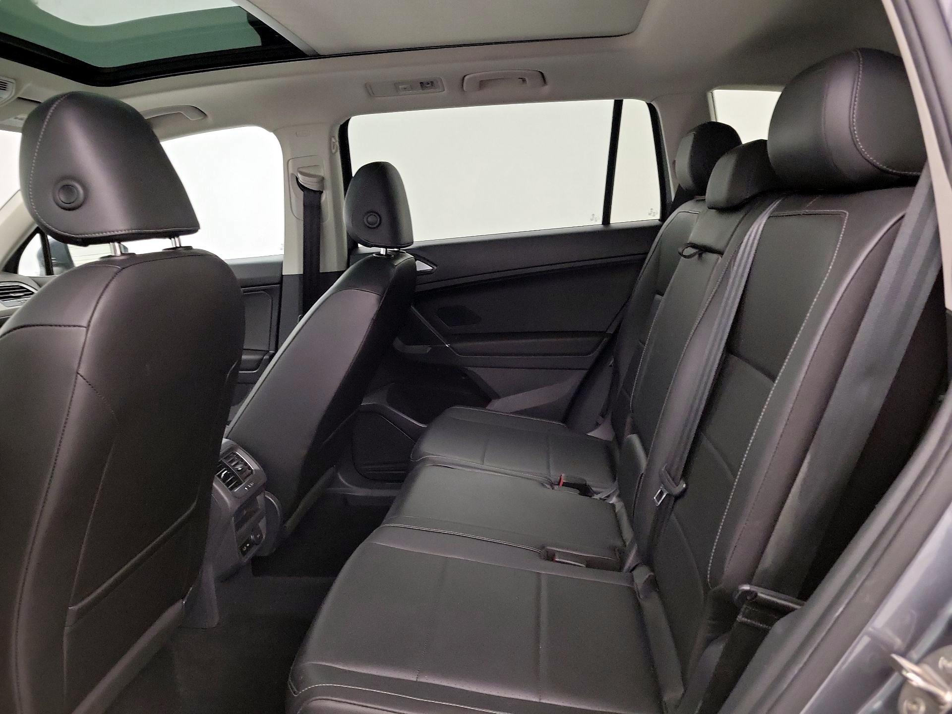 Thumbnail: 2018 Volkswagen Tiguan - 20