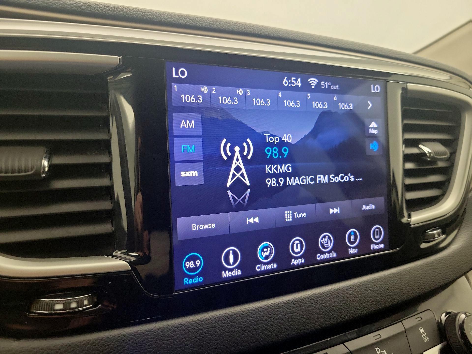 Thumbnail: 2019 Chrysler Pacifica - 16