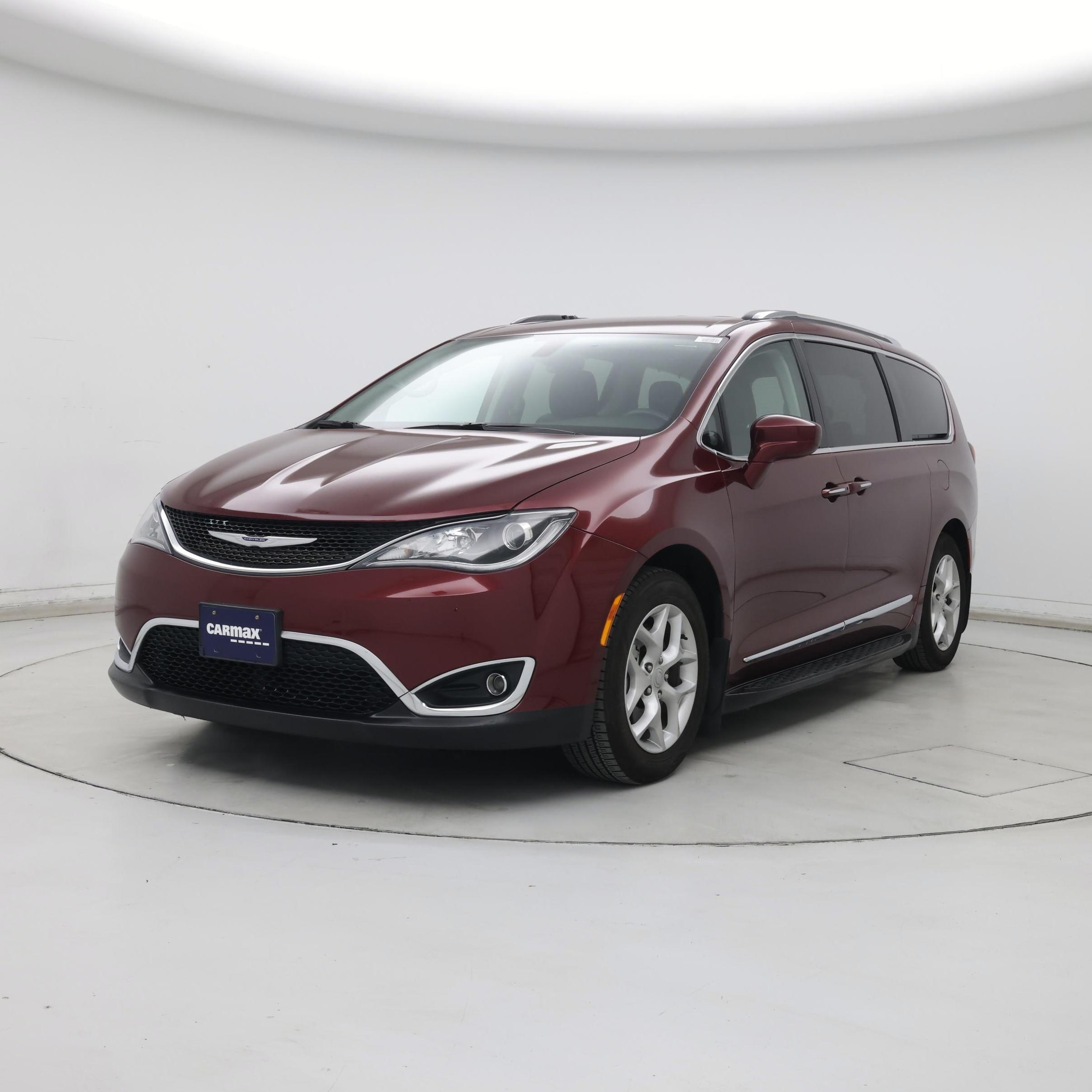 Thumbnail: 2019 Chrysler Pacifica - 4