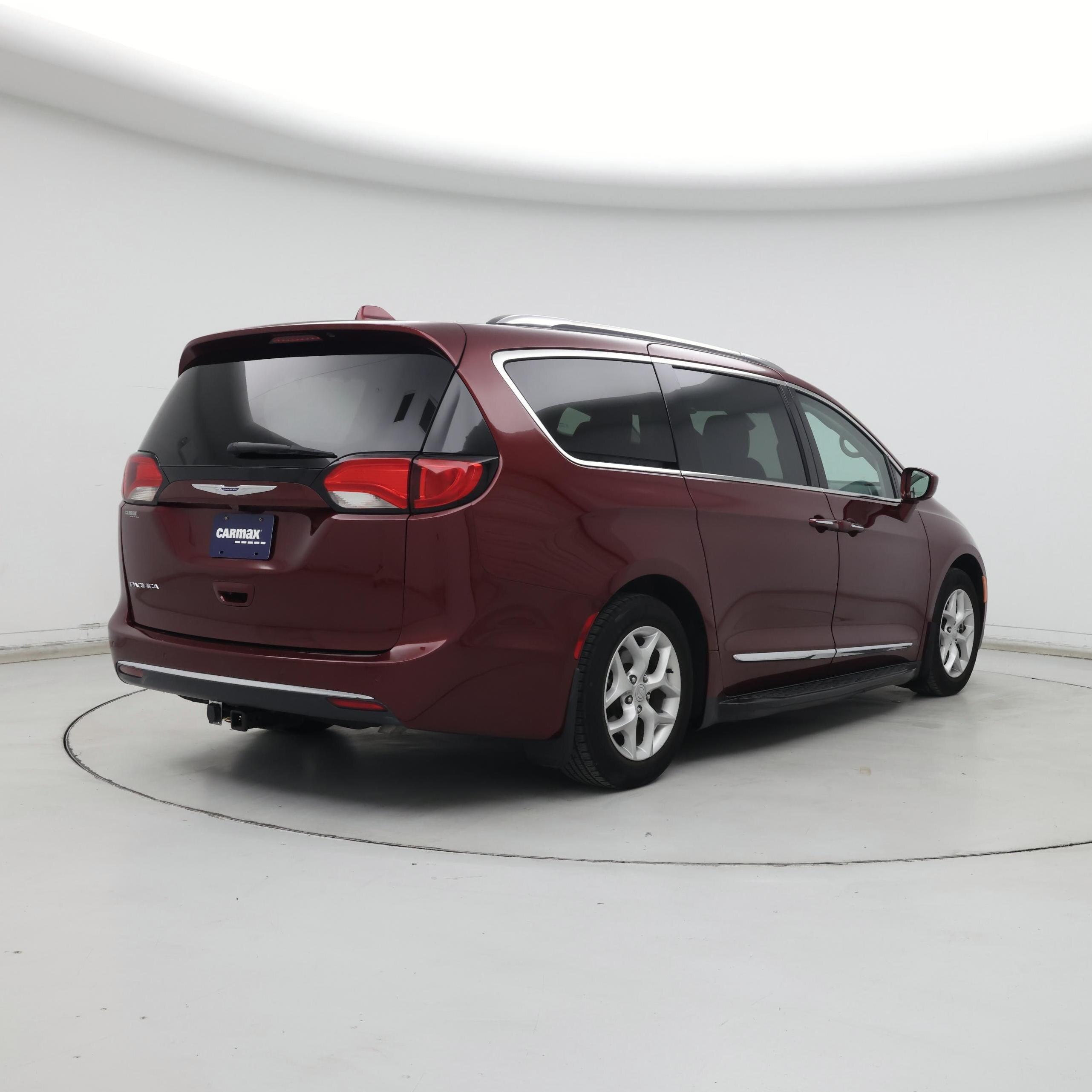 Thumbnail: 2019 Chrysler Pacifica - 8