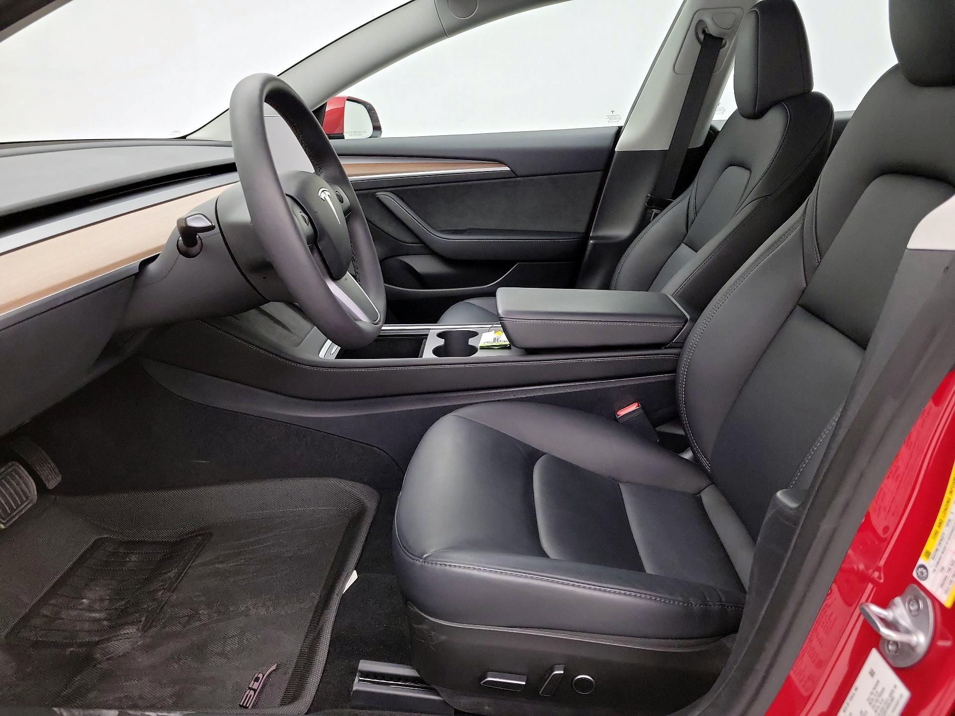 Thumbnail: 2023 Tesla Model 3 - 11