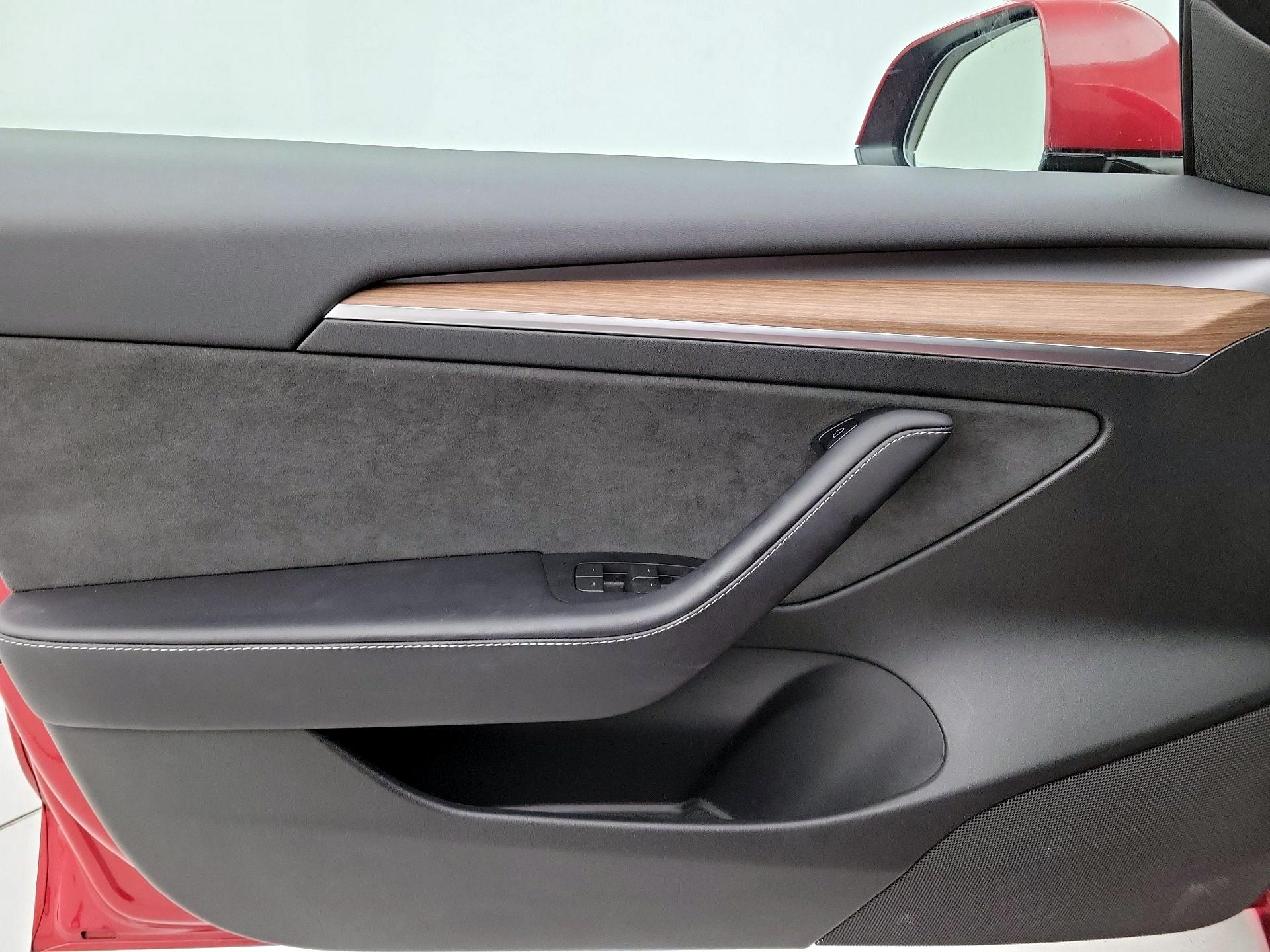 Thumbnail: 2023 Tesla Model 3 - 12