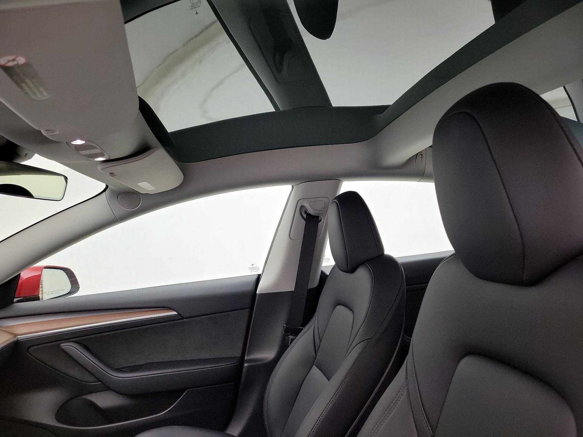 Thumbnail: 2023 Tesla Model 3 - 18