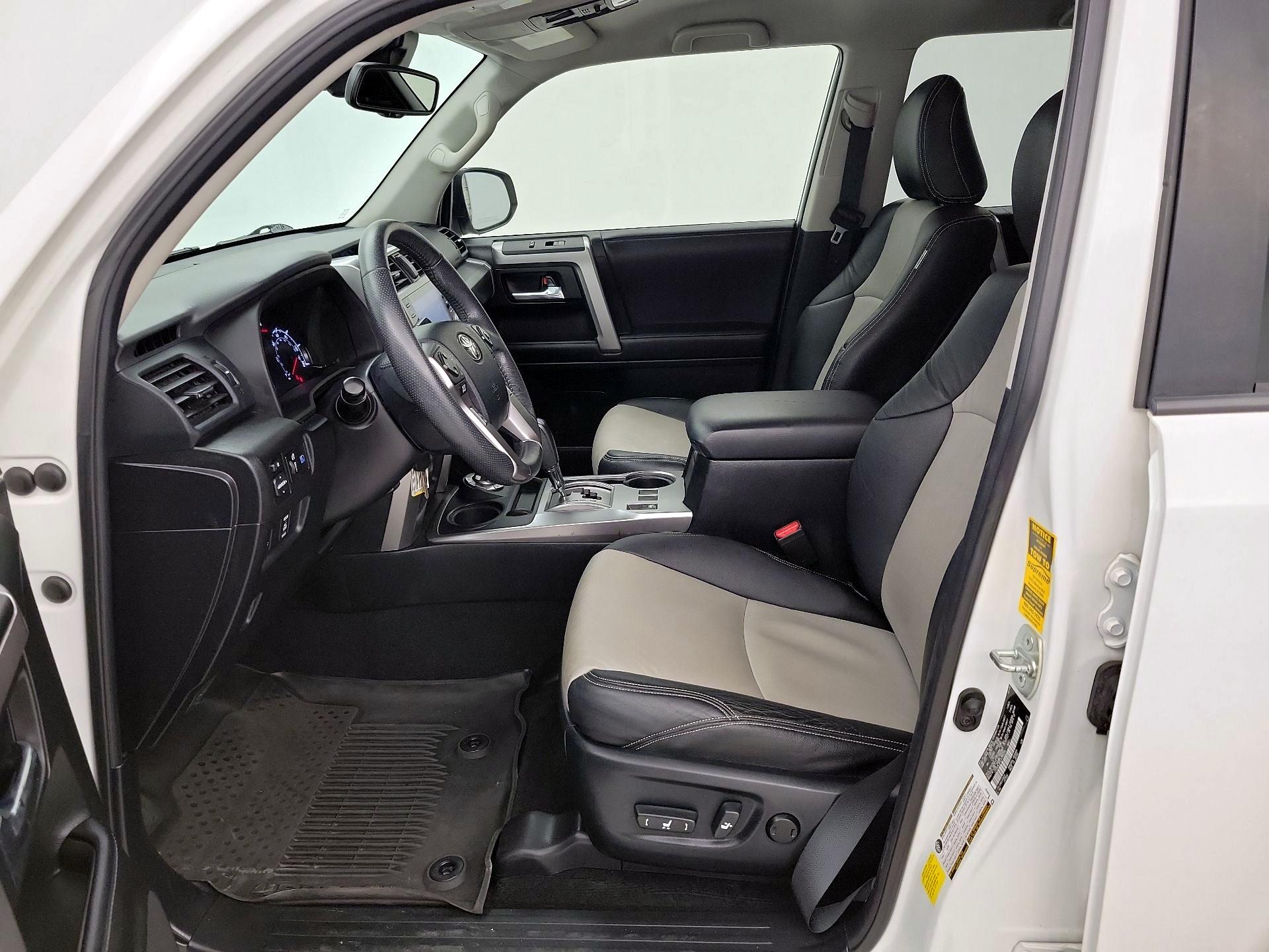 Thumbnail: 2020 Toyota 4Runner - 11