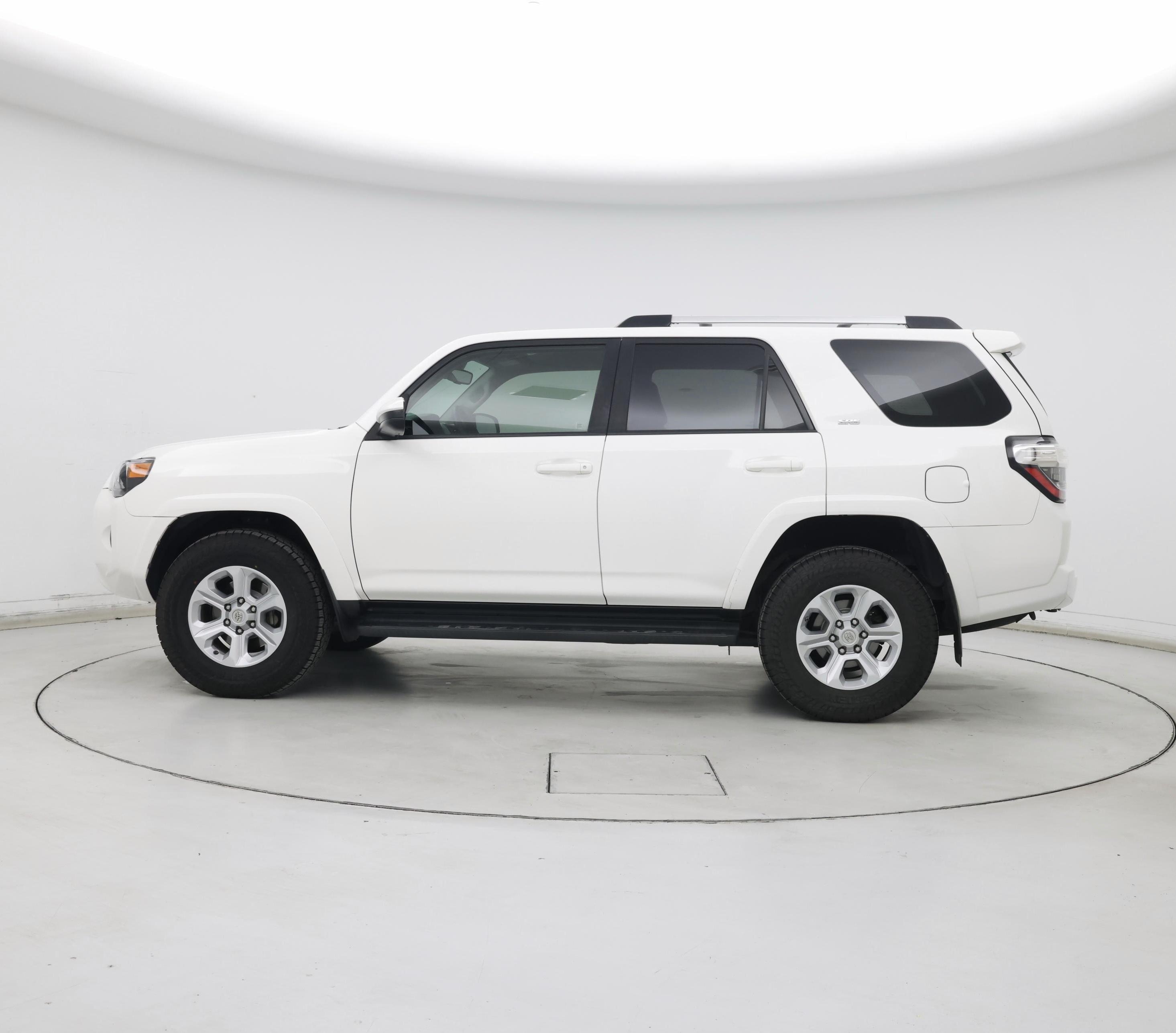 Thumbnail: 2020 Toyota 4Runner - 3