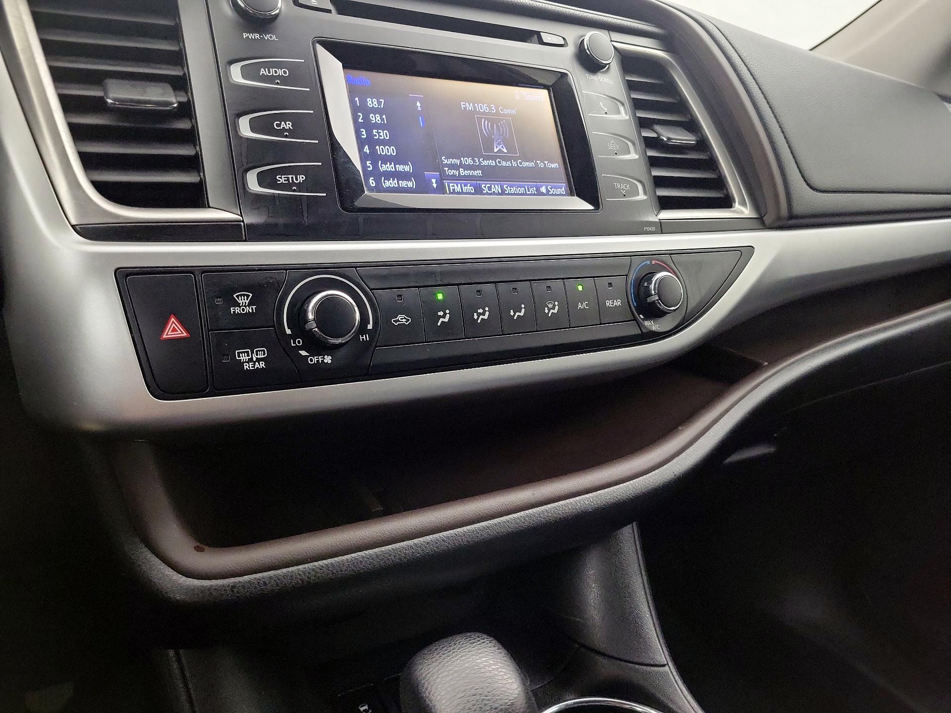 Thumbnail: 2015 Toyota Highlander - 16