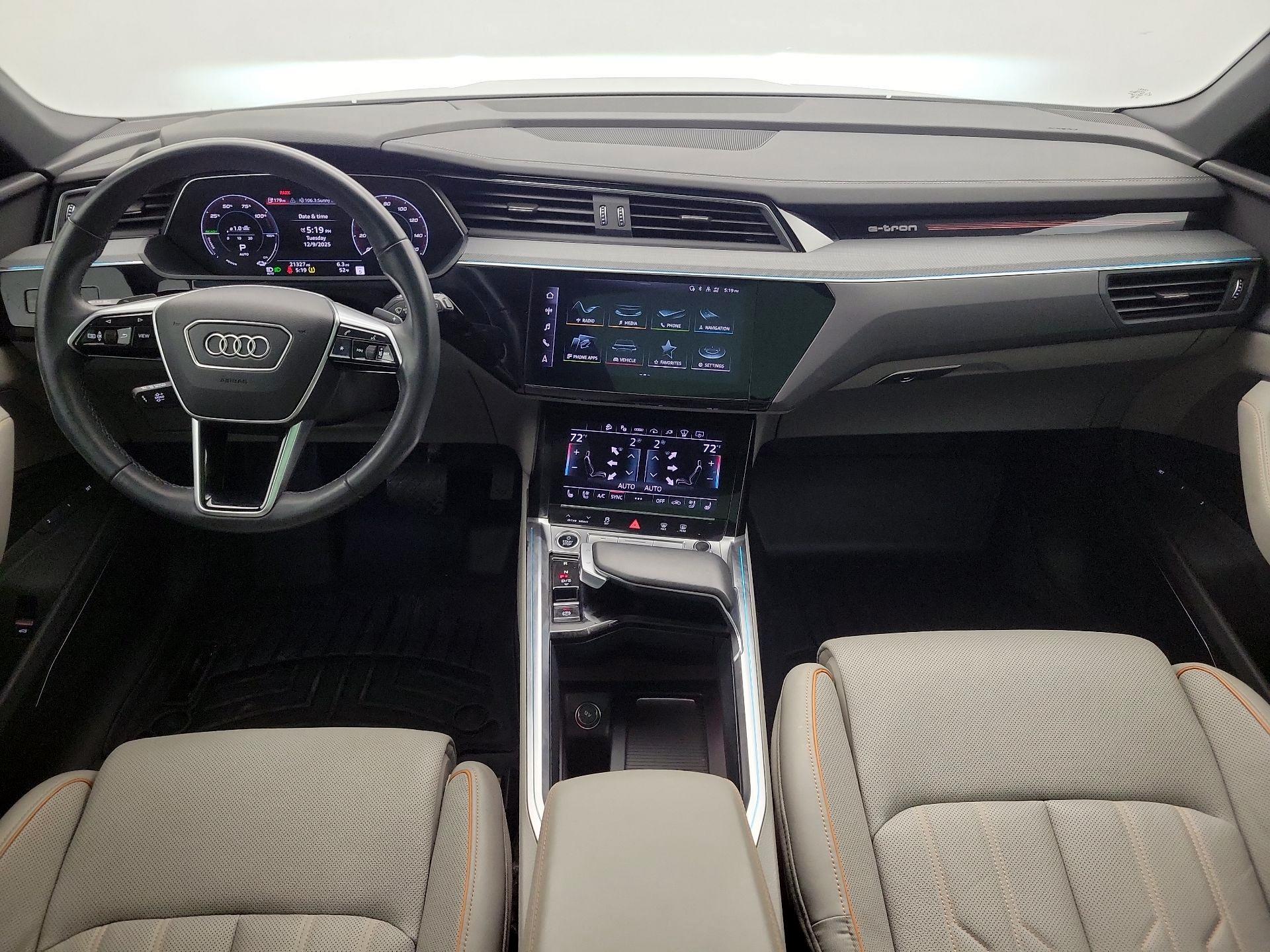 Thumbnail: 2024 Audi Q8 e-tron - 9