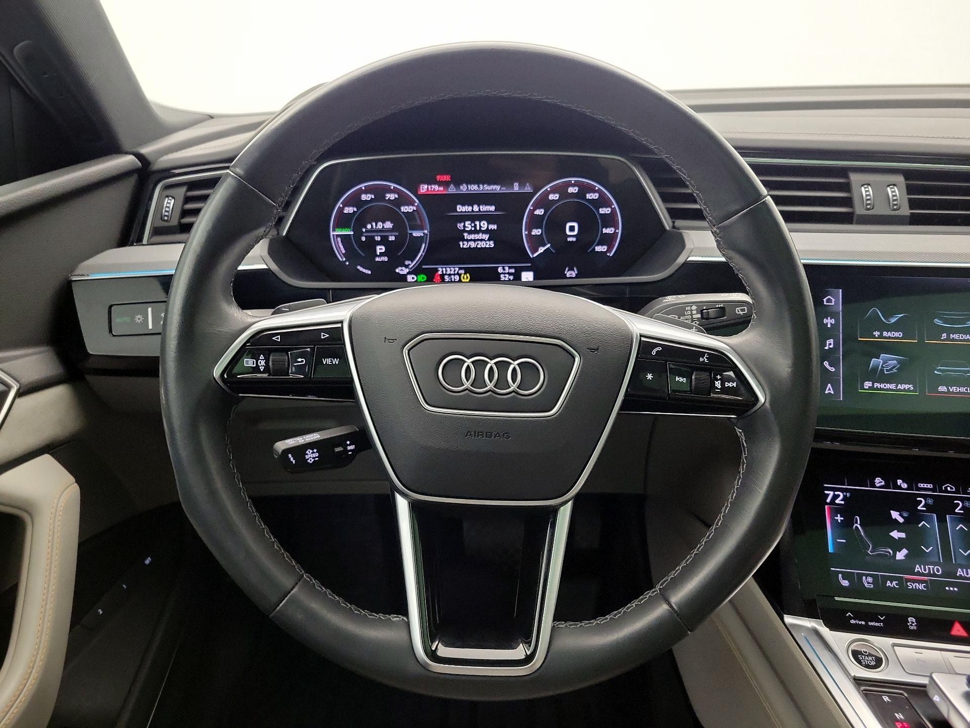 Thumbnail: 2024 Audi Q8 e-tron - 10