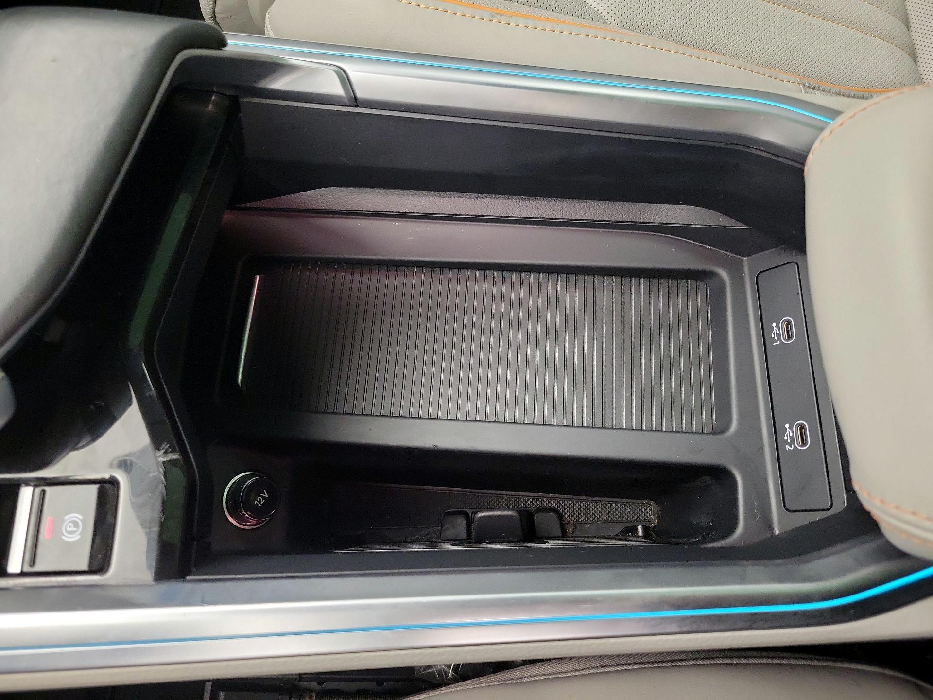 Thumbnail: 2024 Audi Q8 e-tron - 19