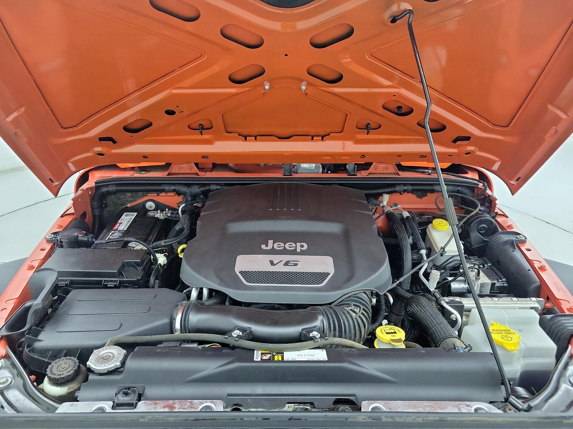 Thumbnail: 2015 Jeep Wrangler - 20