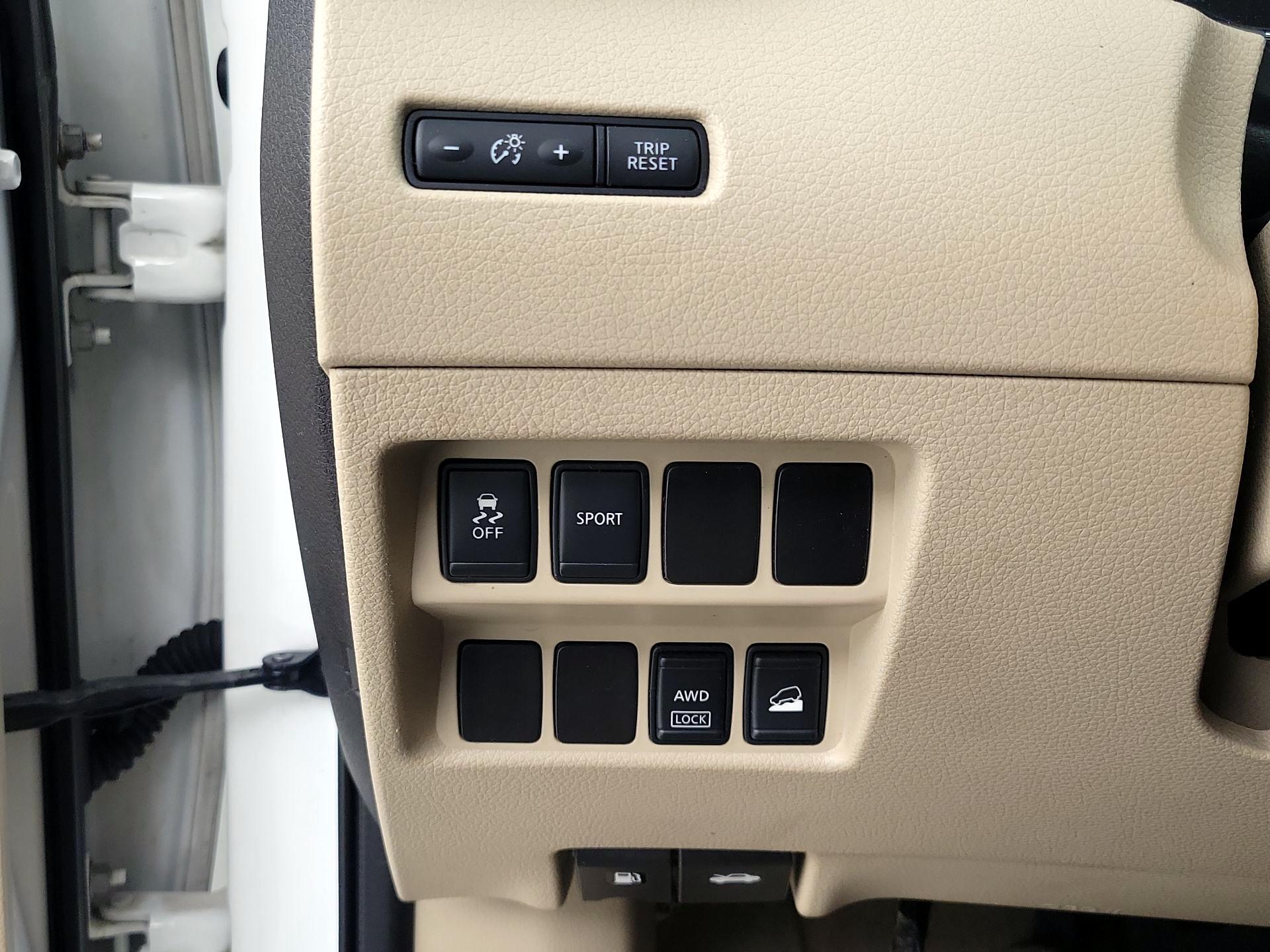 Thumbnail: 2014 Nissan Rogue - 13